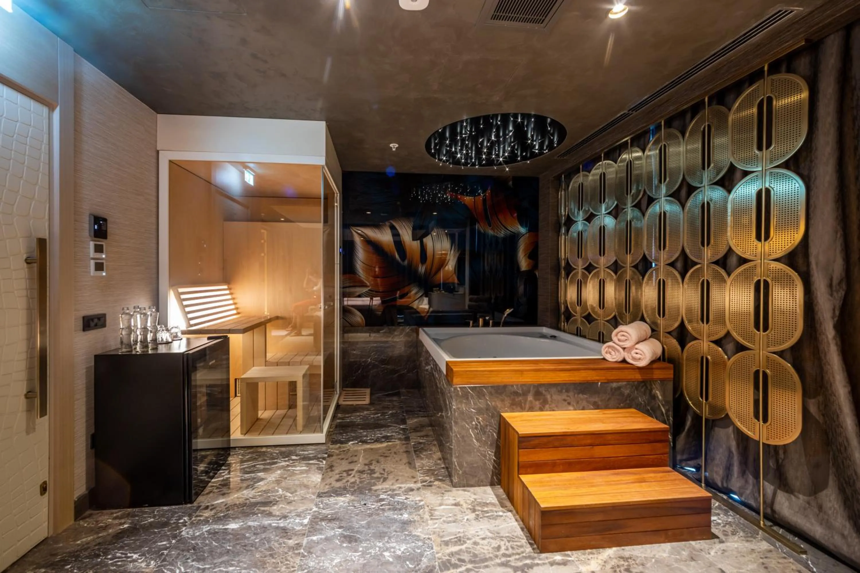 Hot Tub in Merit Starlit Hotel & Residences