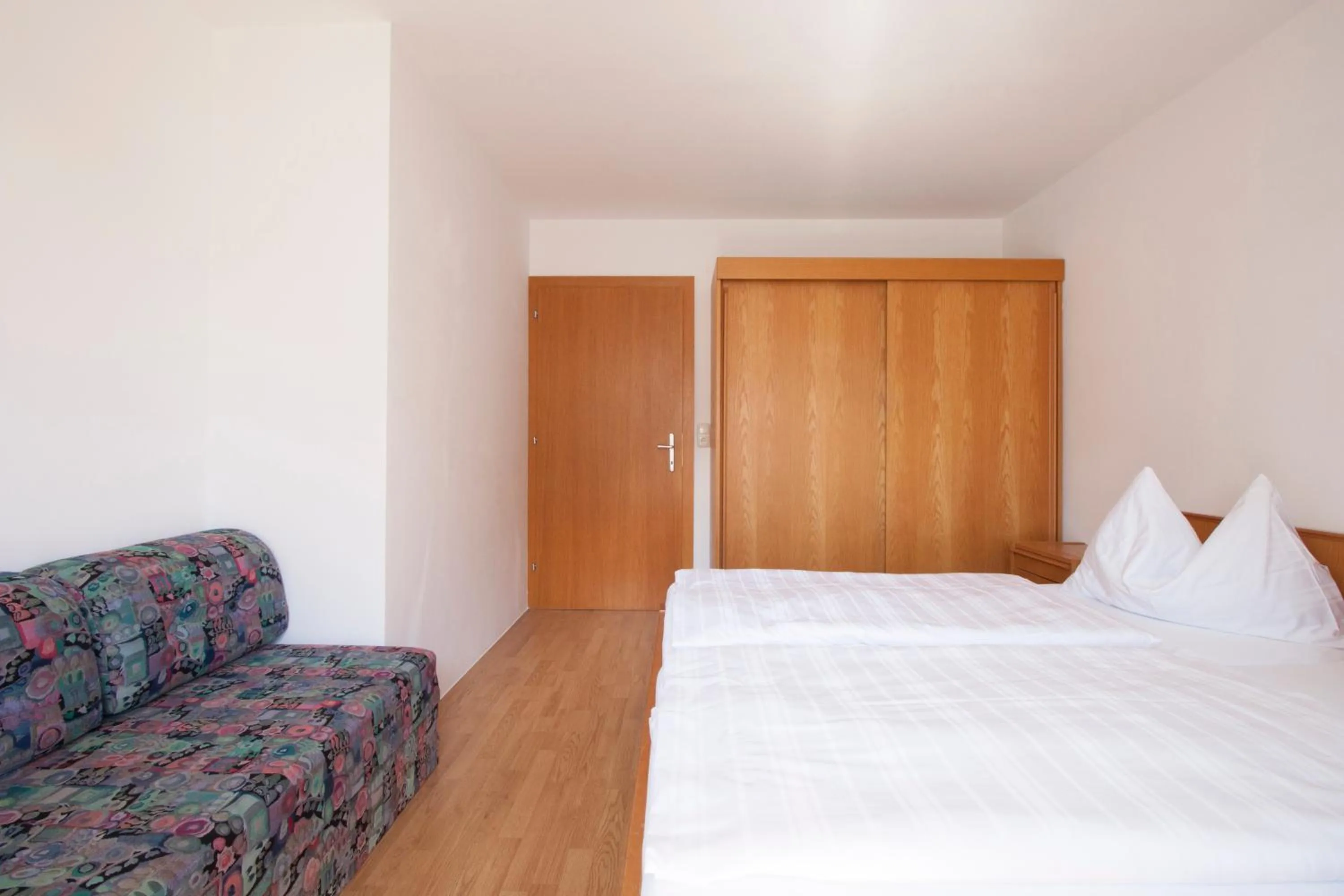 Bathroom, Bed in Appartements Christophorus