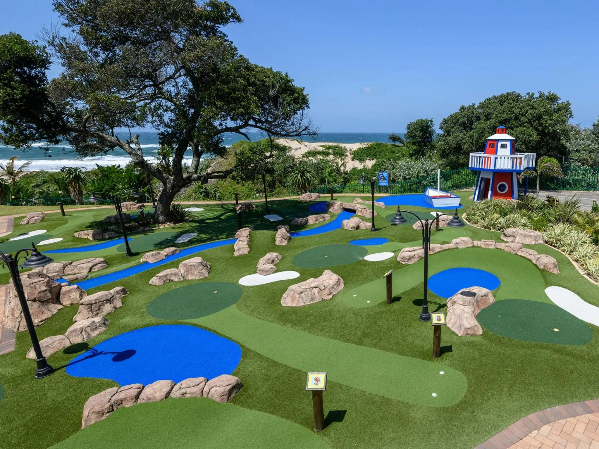 Minigolf in Margate Beach Club