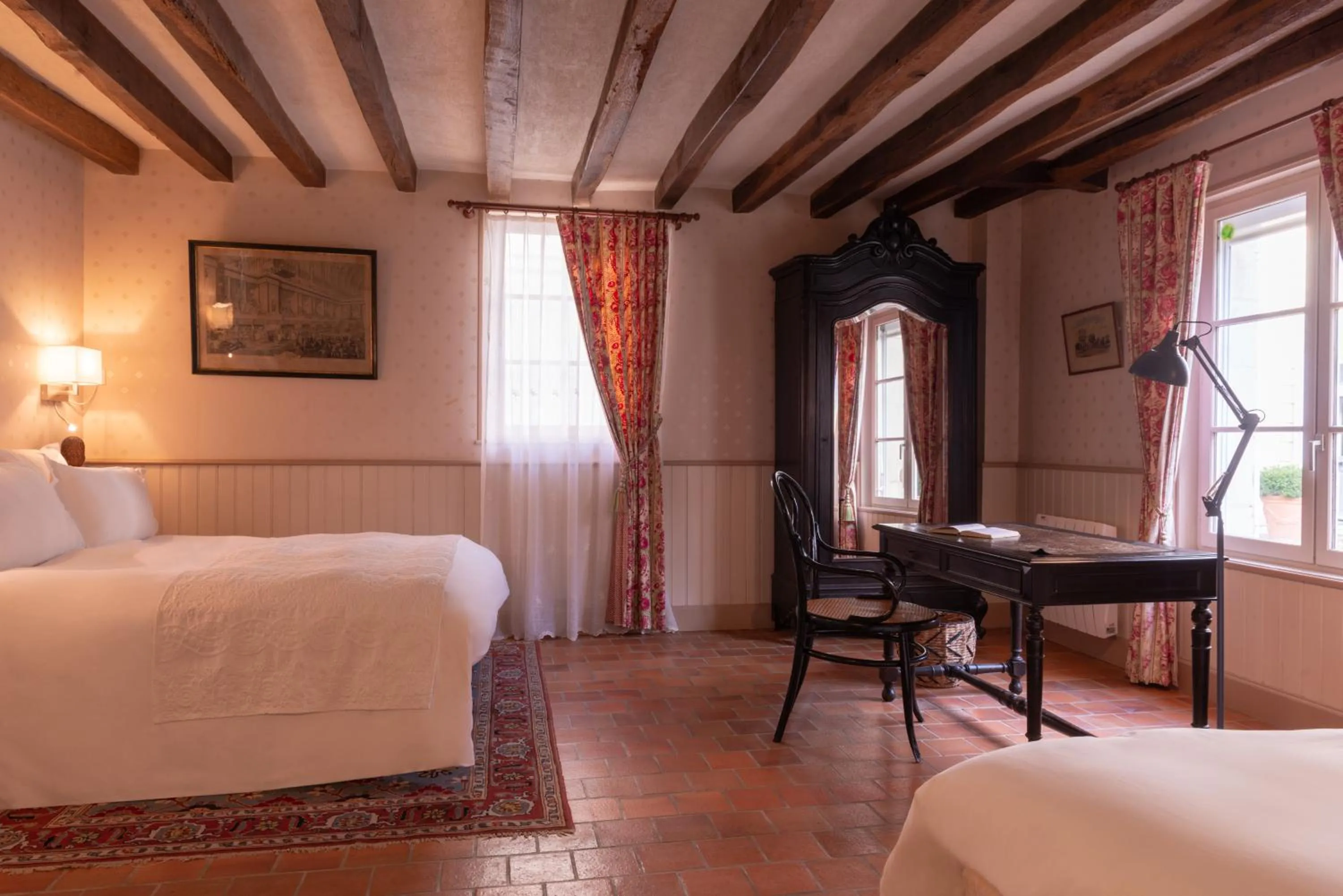Bedroom, Bed in Le Domaine de Mestré, The Originals Relais