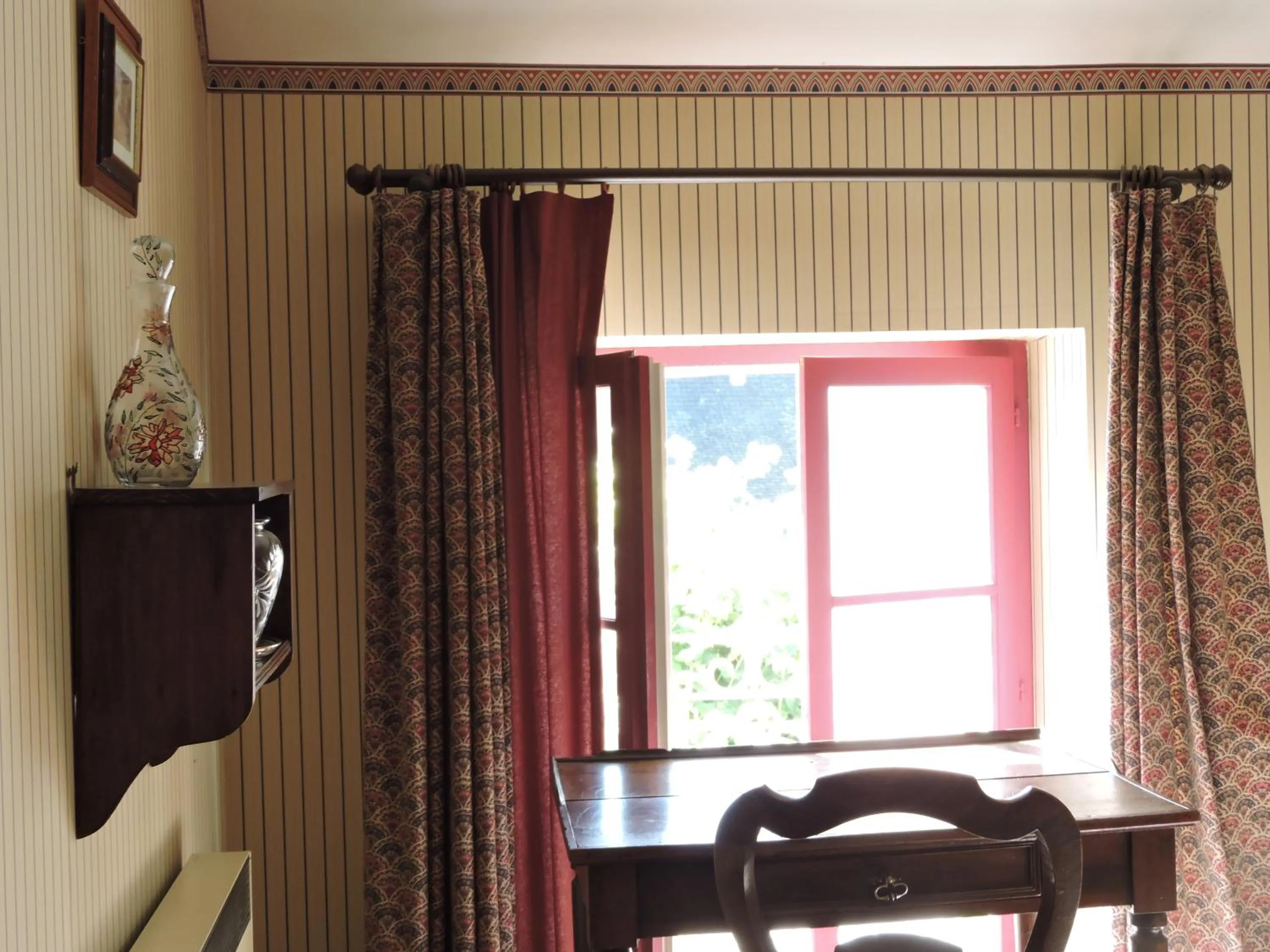 Bedroom in Le Domaine de Mestré, The Originals Relais