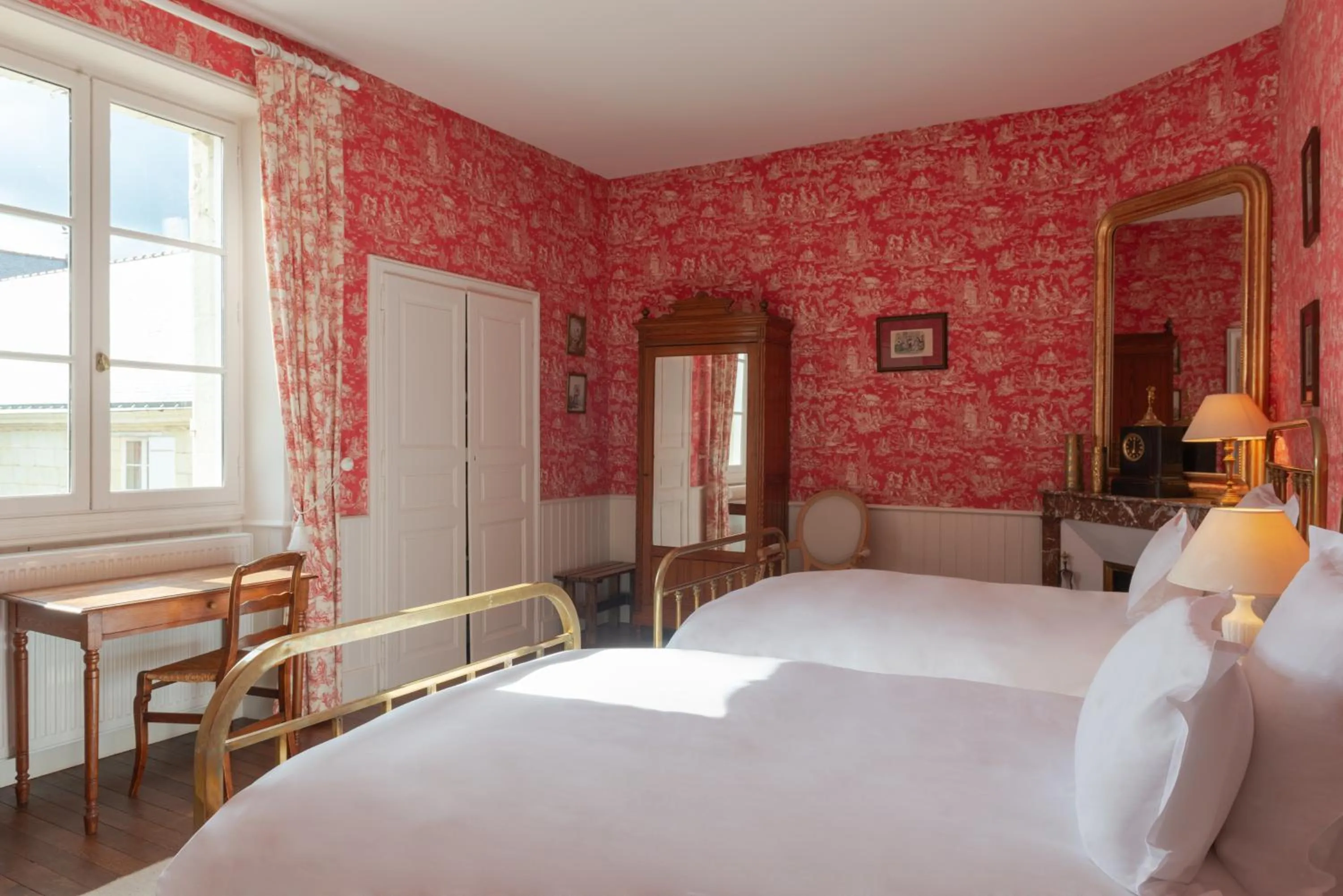 Bedroom, Bed in Le Domaine de Mestré, The Originals Relais