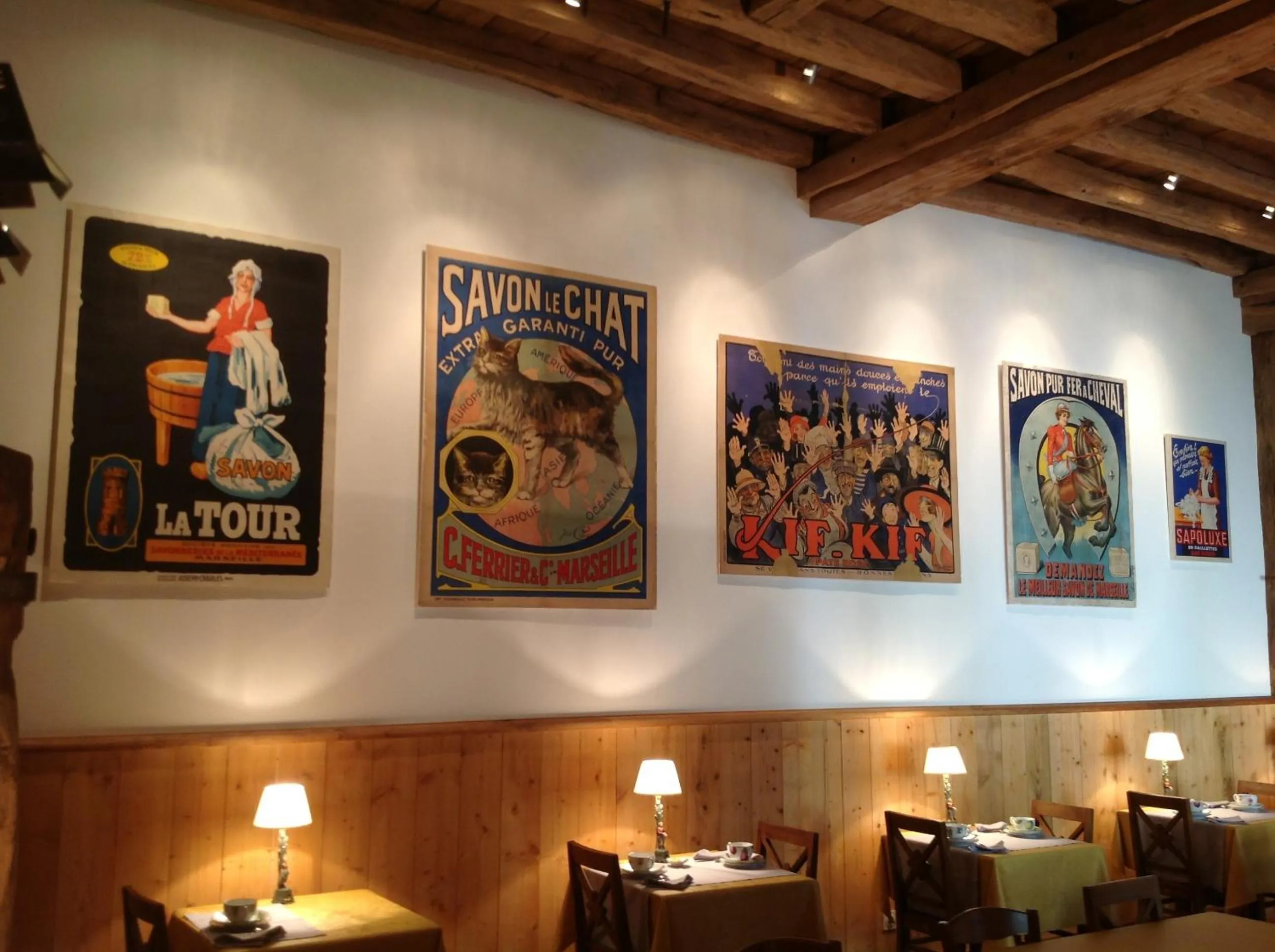 Restaurant/places to eat in Le Domaine de Mestré, The Originals Relais