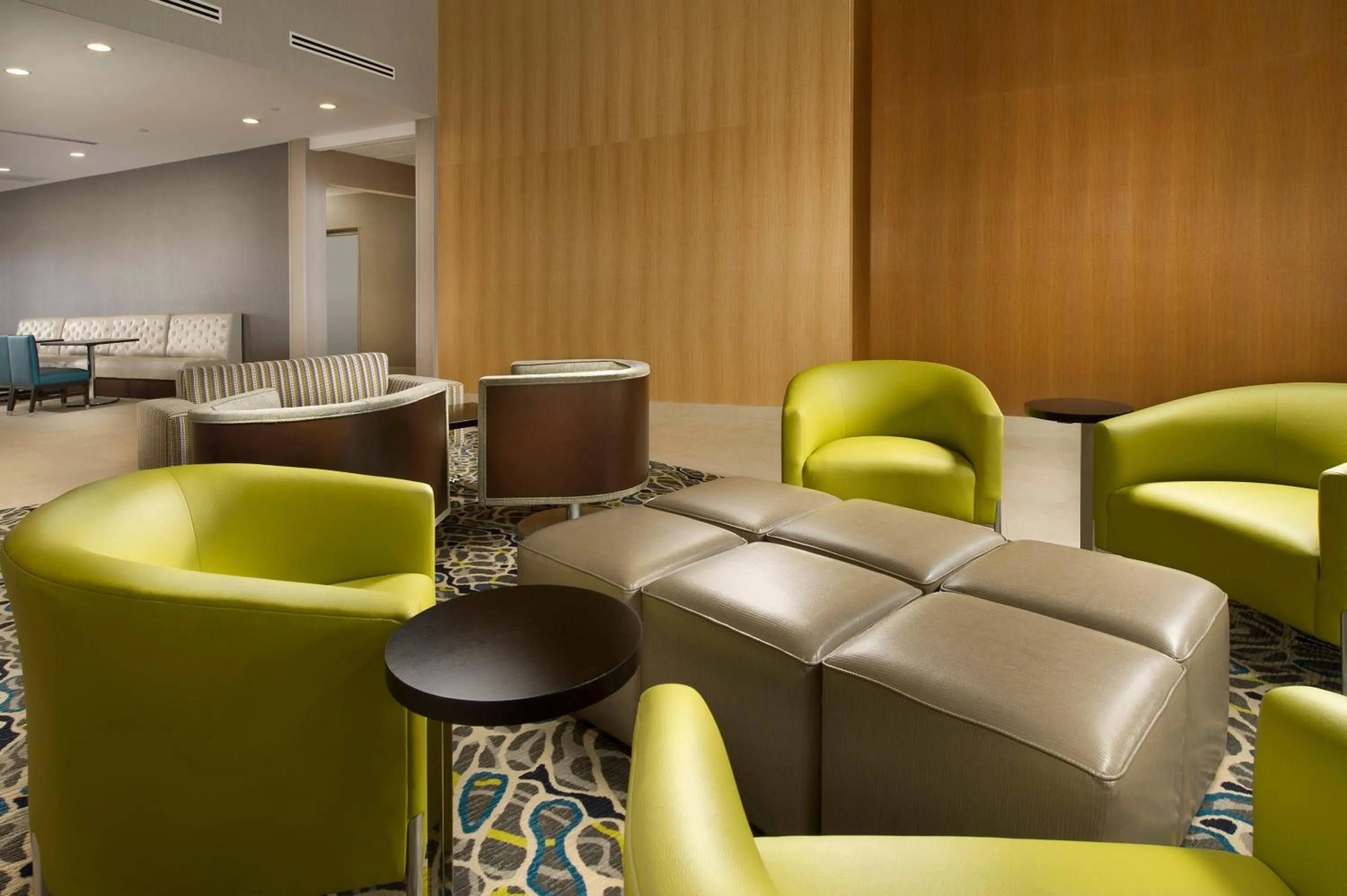Lobby or reception in Holiday Inn Express Hotel & Suites Waco South by IHG