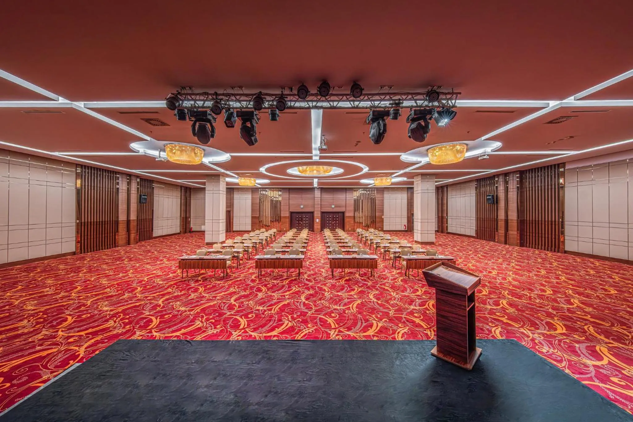 Meeting/conference room in Holiday Inn Ankara - Cukurambar by IHG