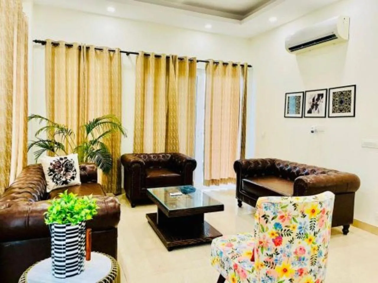 Living room in Olive Service Apartments - DLF Cyber City