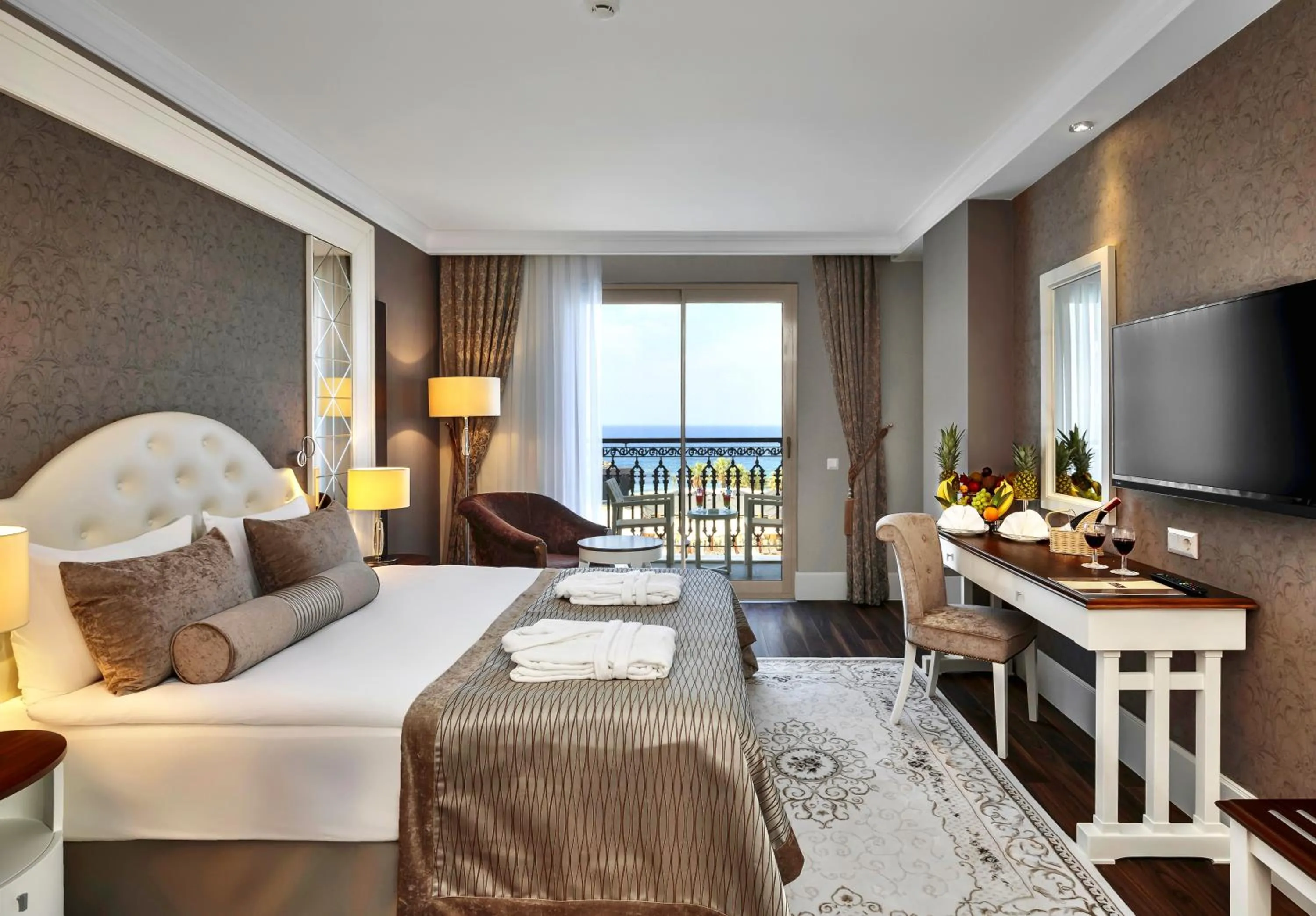 Bedroom, Bed in Sunis Efes Royal Palace Resort & Spa