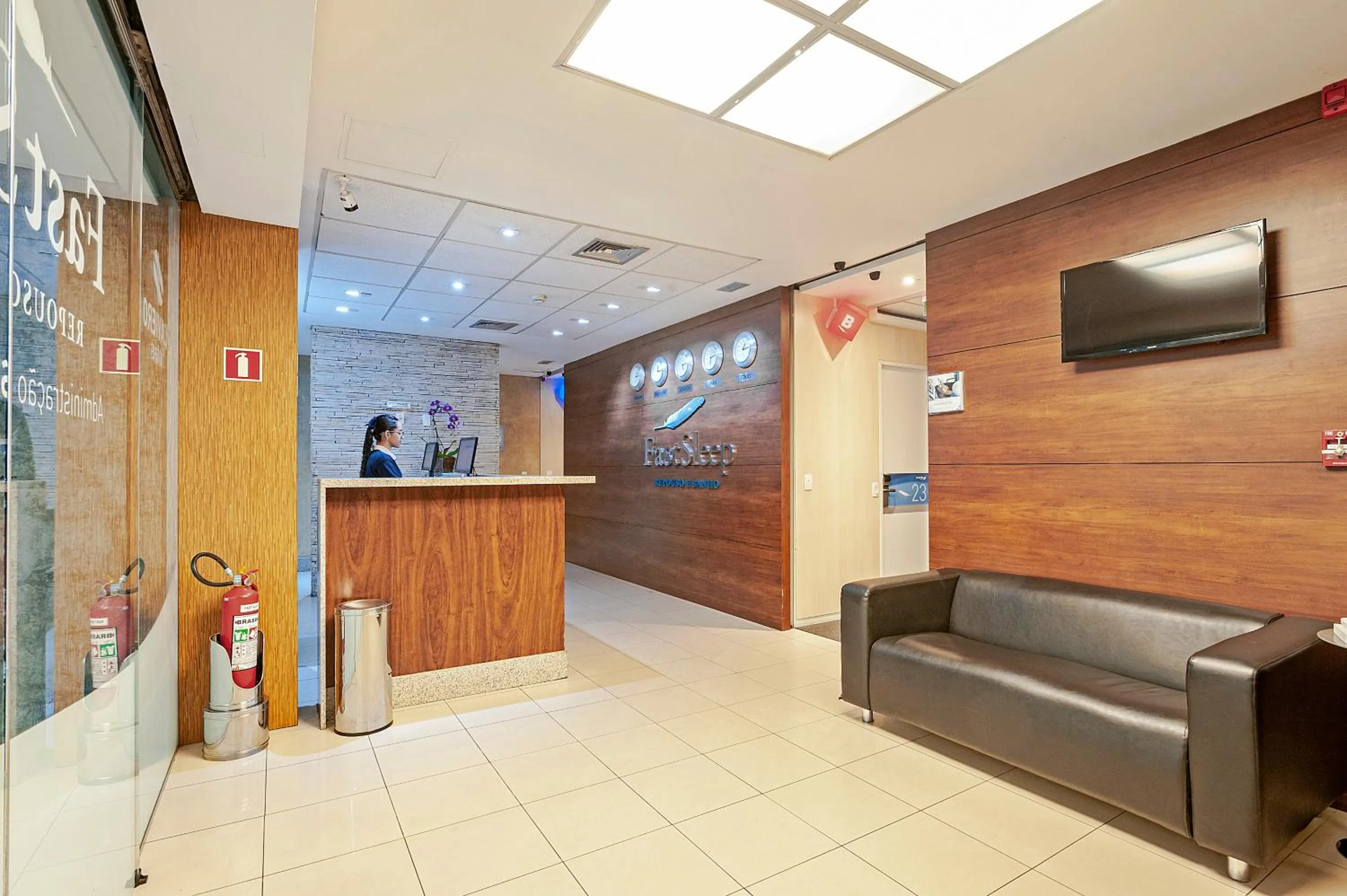 Lobby or reception in FAST SLEEP Guarulhos by Slaviero Hotéis