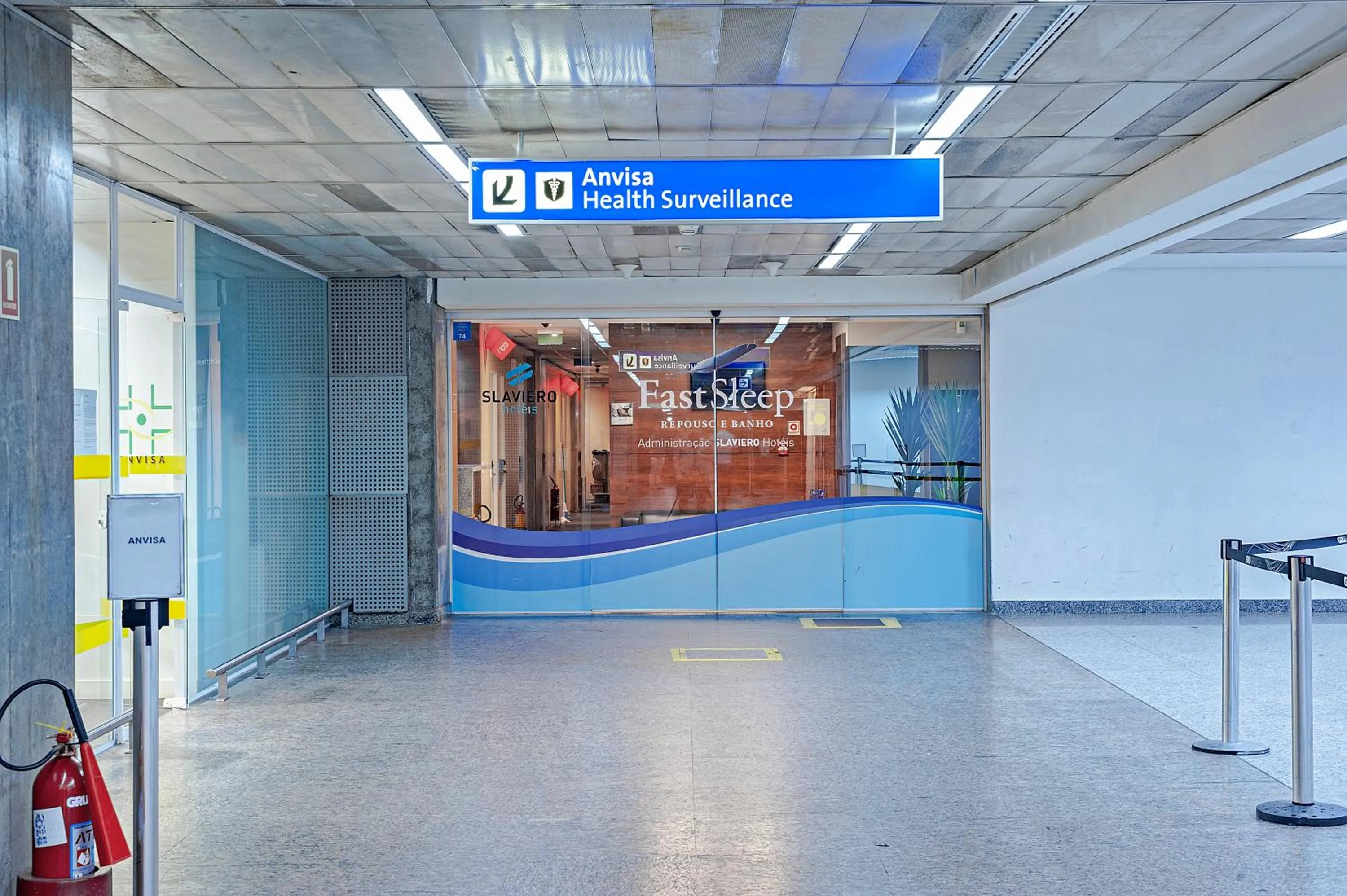 Facade/entrance in FAST SLEEP Guarulhos by Slaviero Hotéis