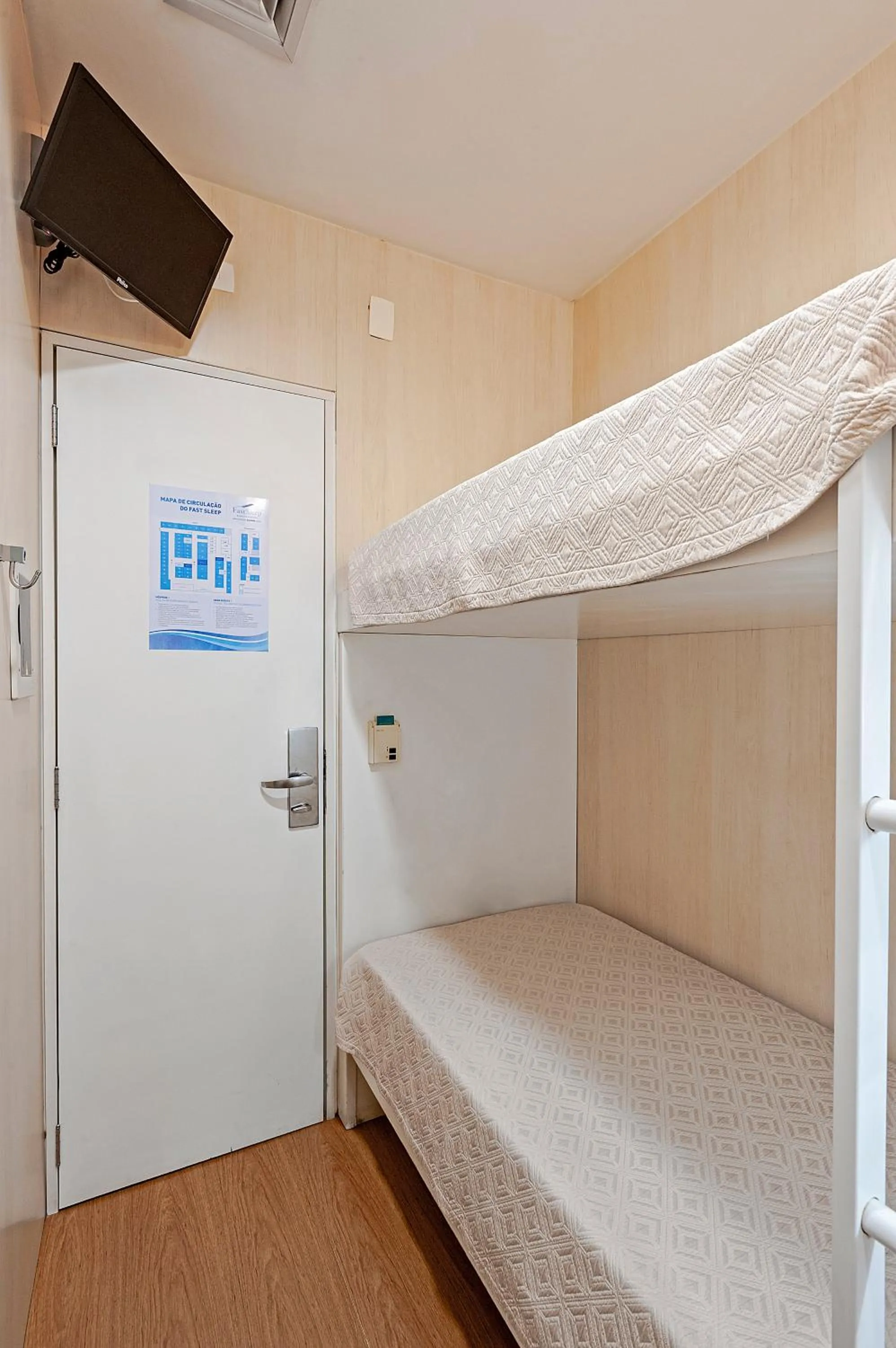 TV and multimedia, Bed in FAST SLEEP Guarulhos by Slaviero Hotéis