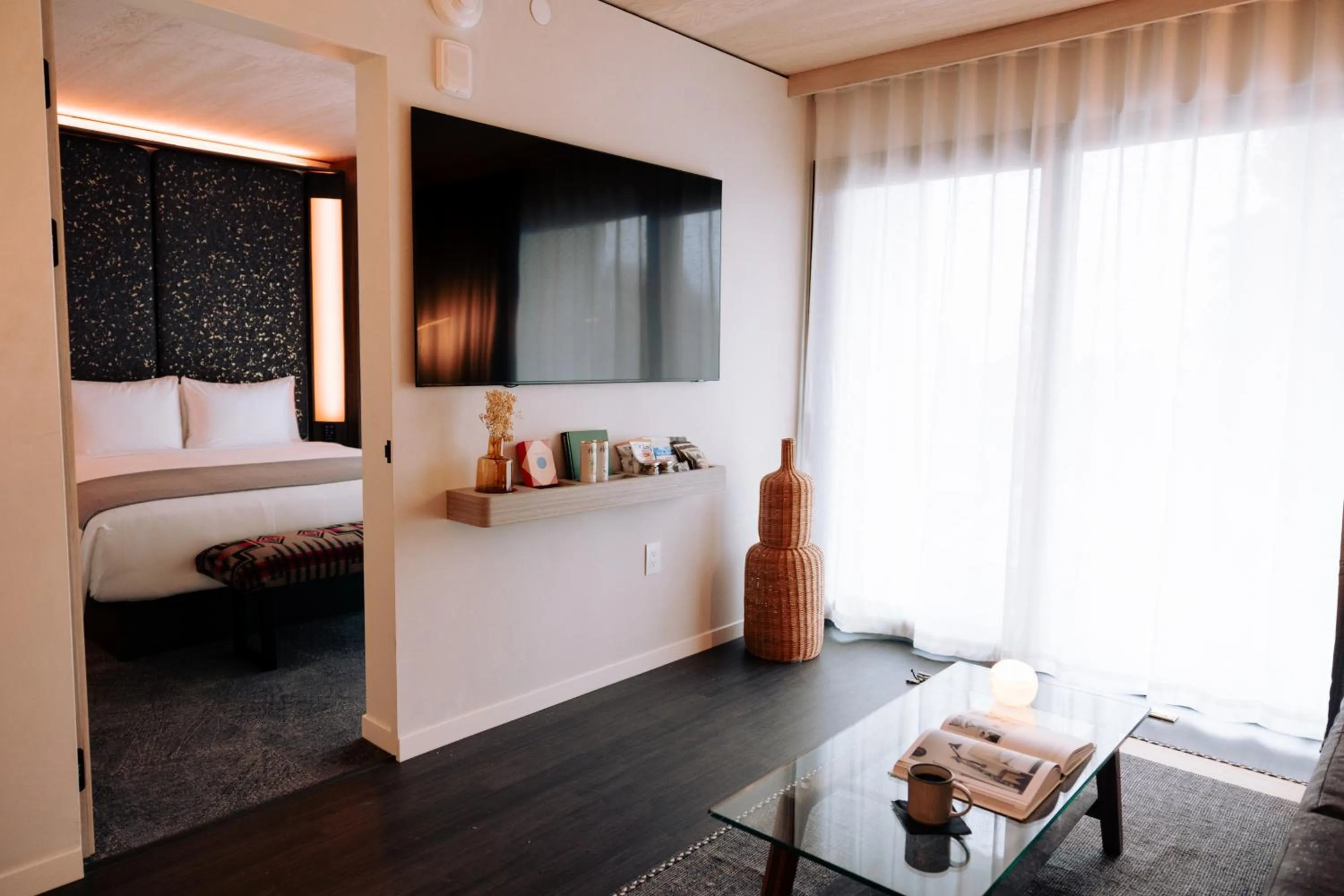 TV and multimedia, Bed in CASCADA Thermal Springs & Hotel