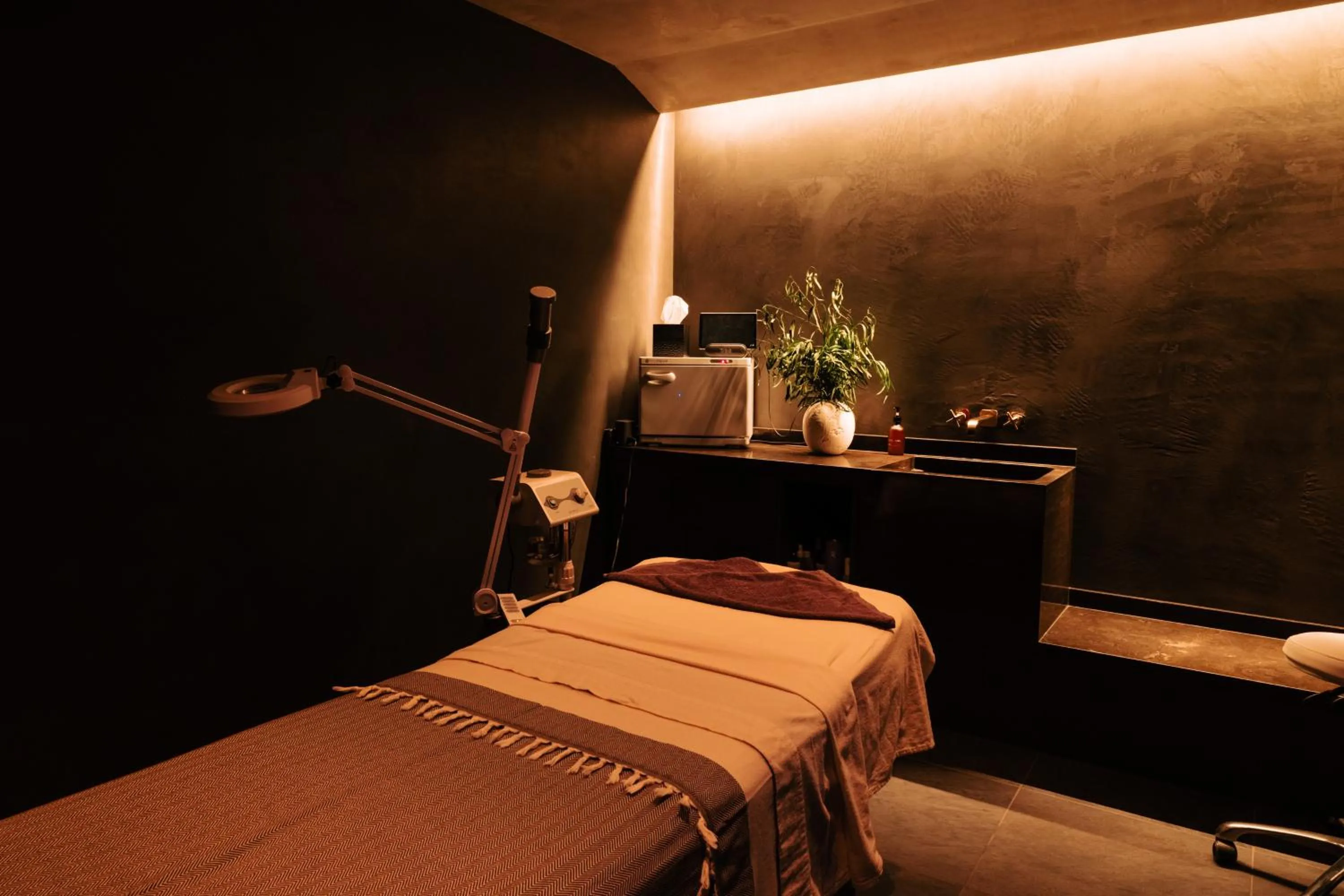 Massage in CASCADA Thermal Springs & Hotel