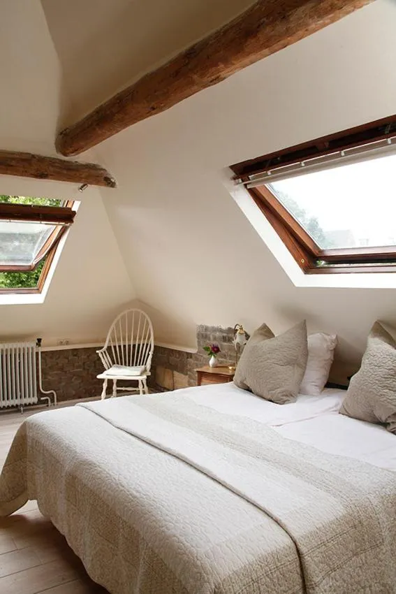 Bed in Annelies'Place to B& B