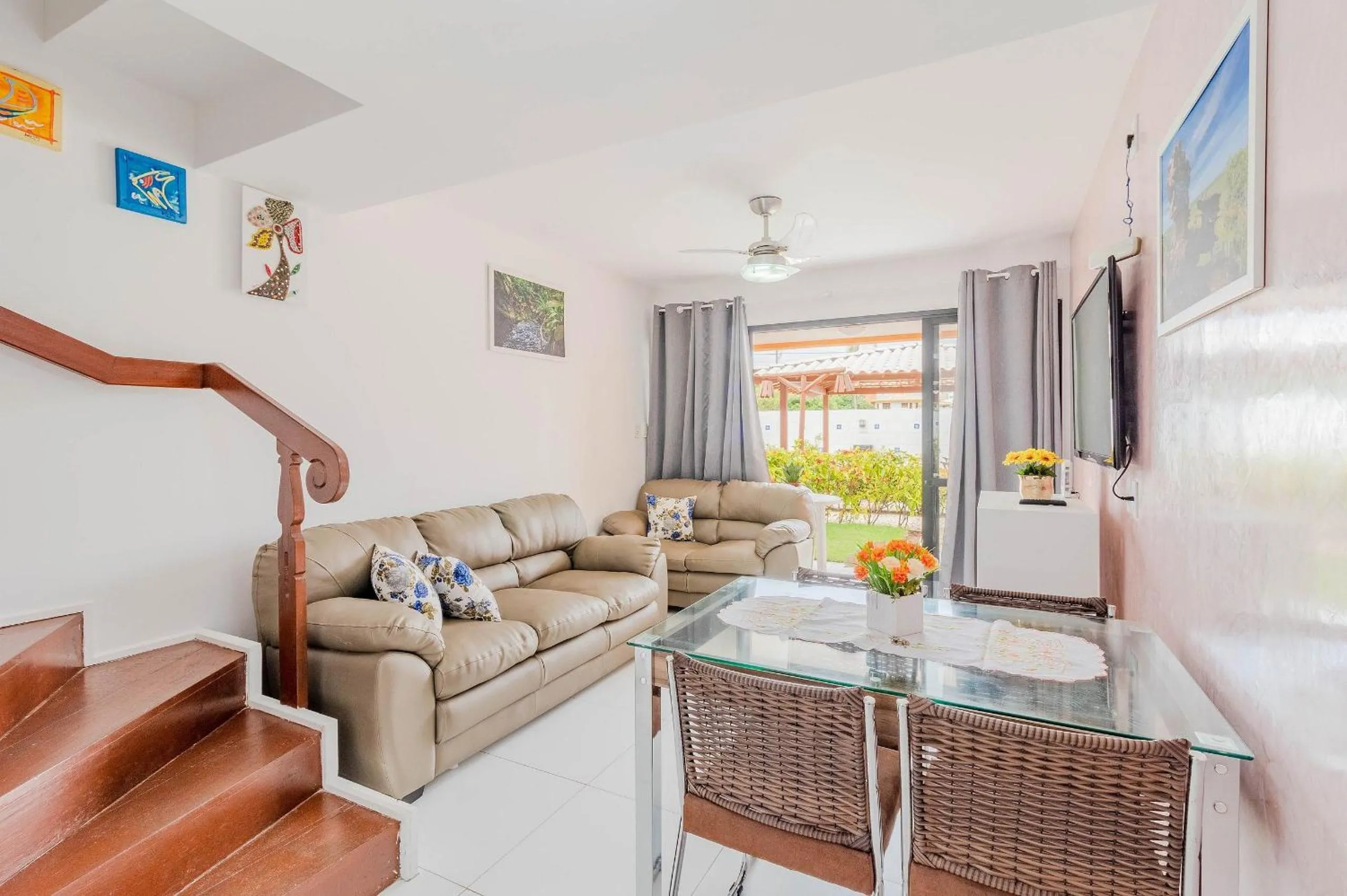 Living room in GB39 Apto a 50m da Praia em Guarajuba, 2/4