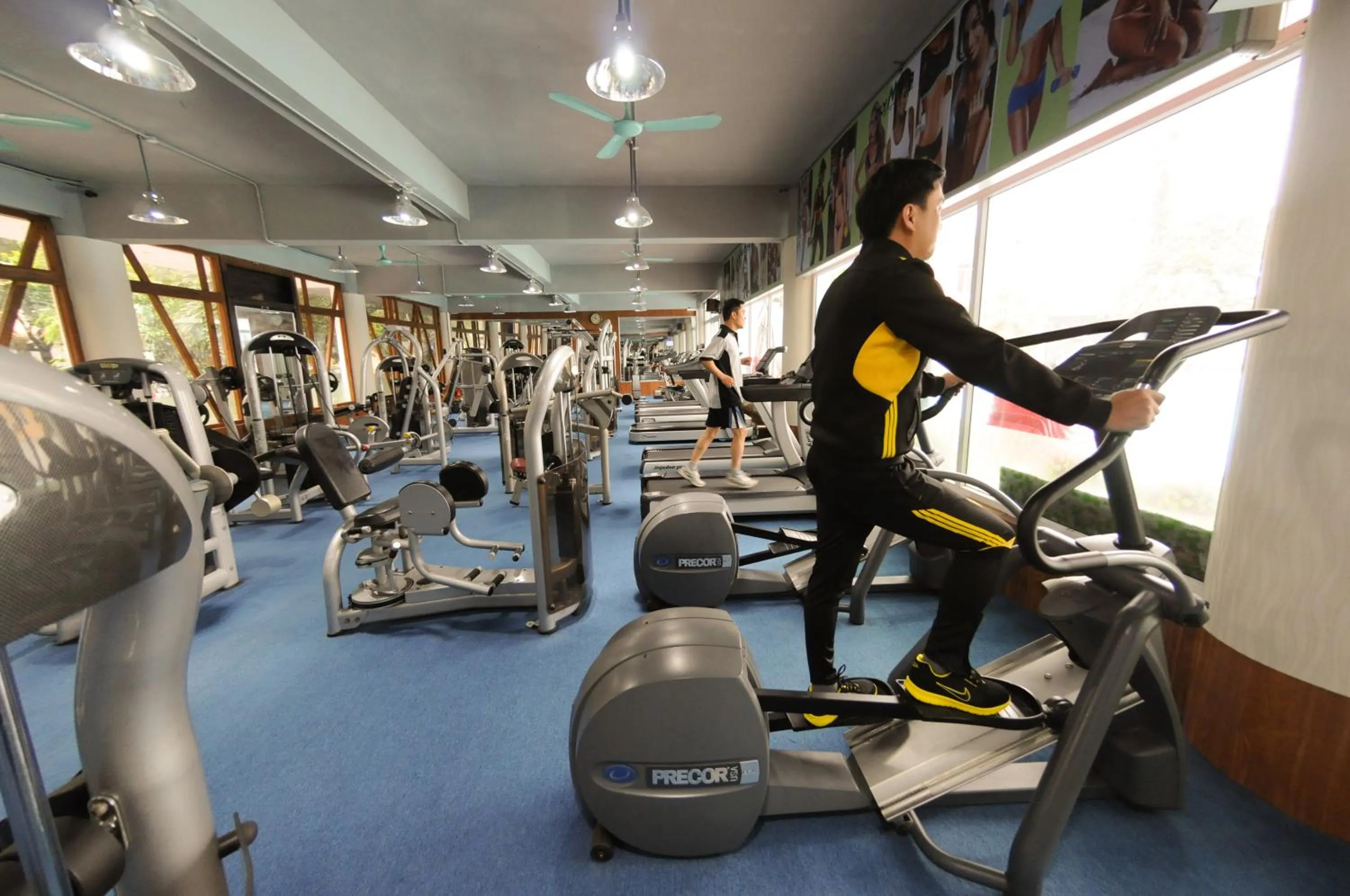 Fitness centre/facilities in Khách sạn Công Đoàn Quảng Bá
