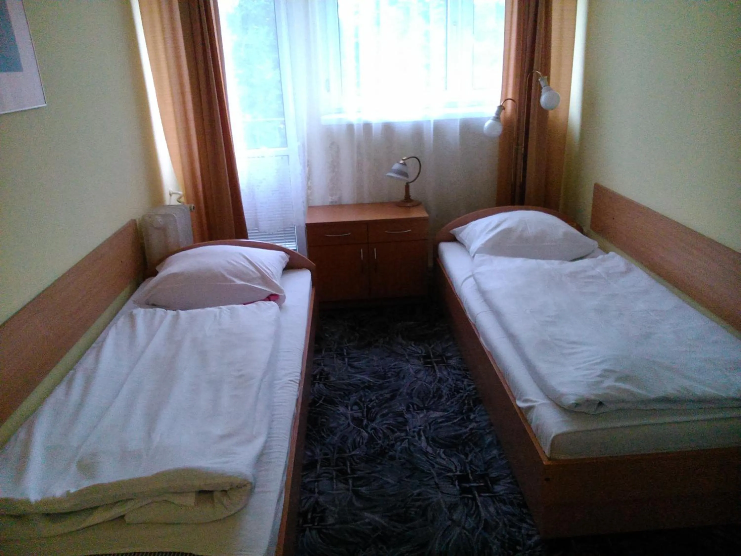 Photo of the whole room, Bed in Hostel Refleks