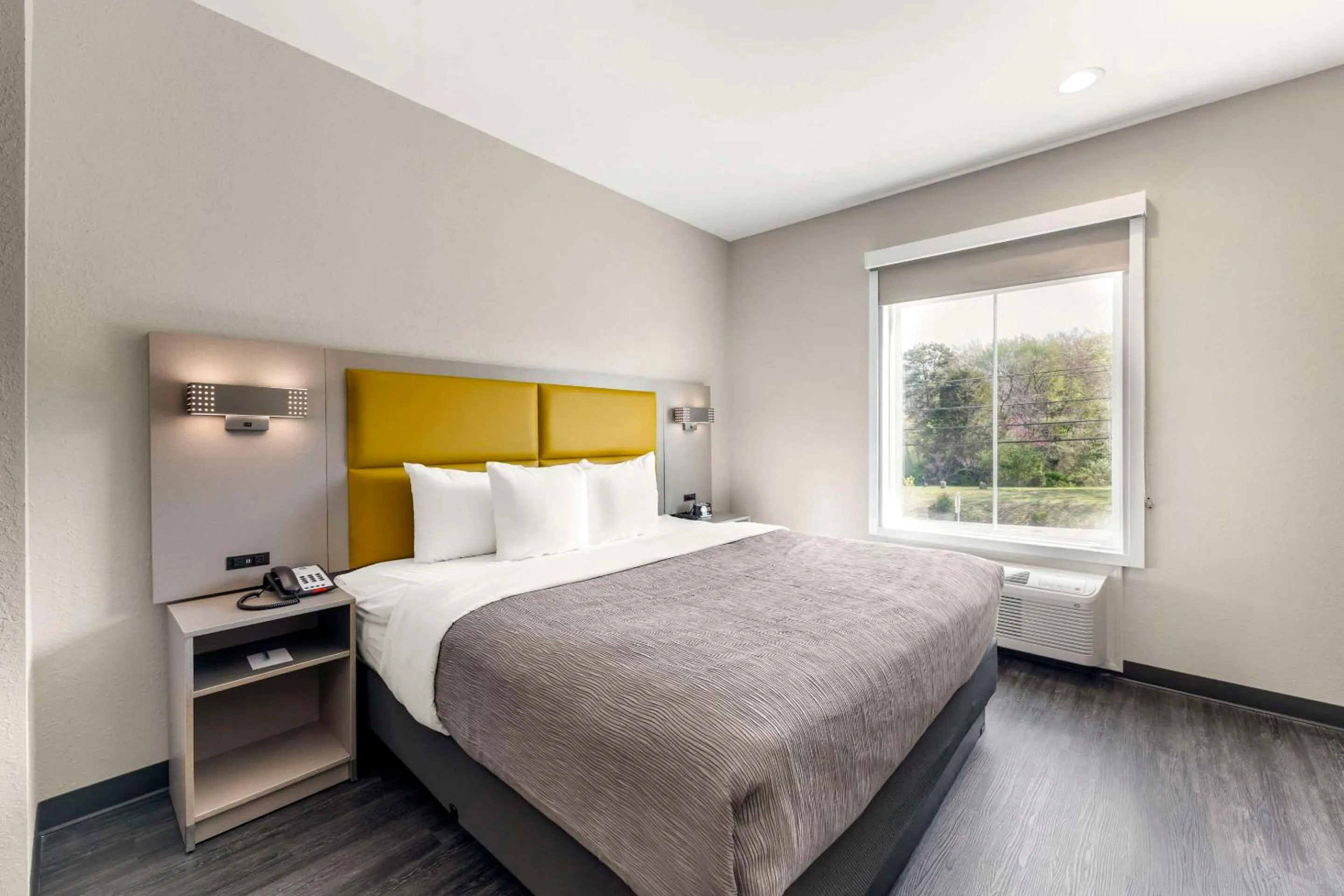 Bedroom, Bed in Quality Inn & Suites Joelton - Nashville