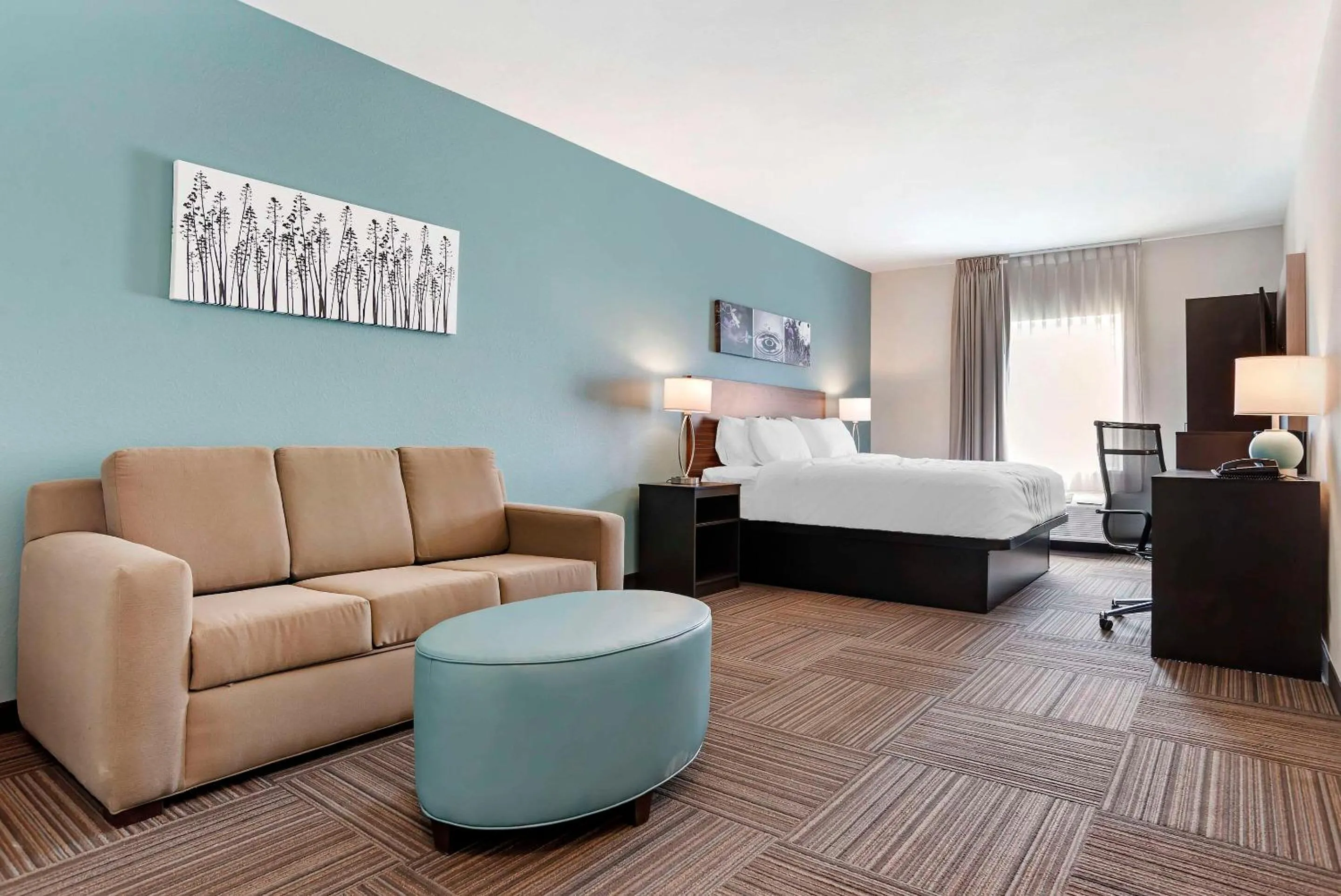 Photo of the whole room, Bed in Sleep Inn & Suites Fort Walton Beach - Destin West