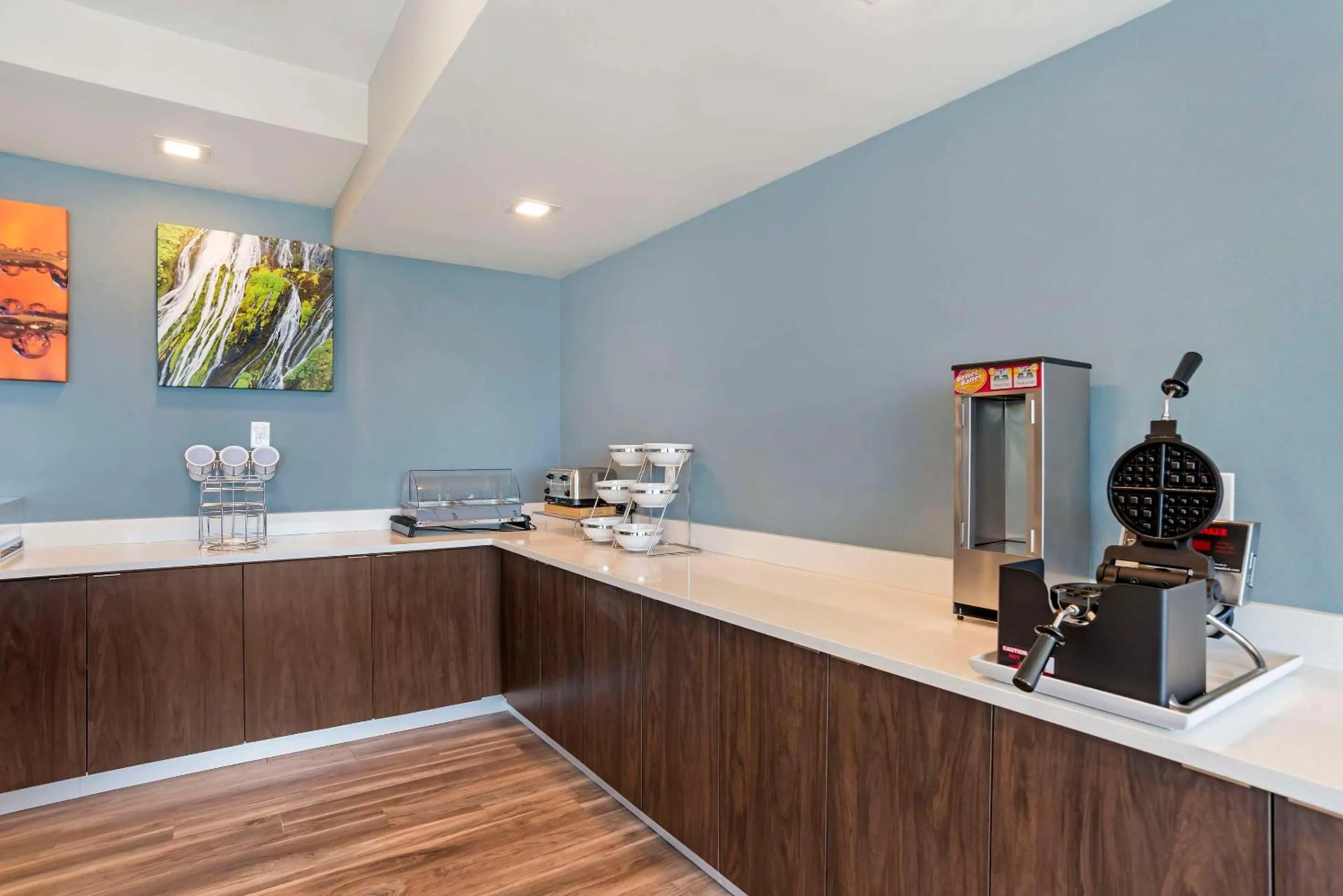 Breakfast in Sleep Inn & Suites Fort Walton Beach - Destin West