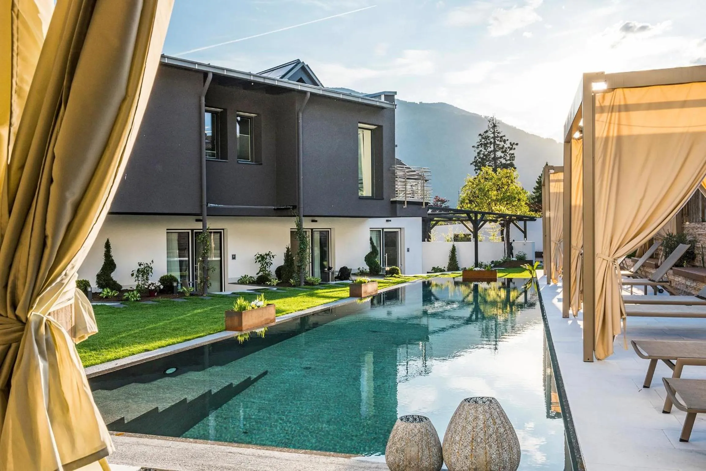 Swimming pool in Merangardenvilla adults only