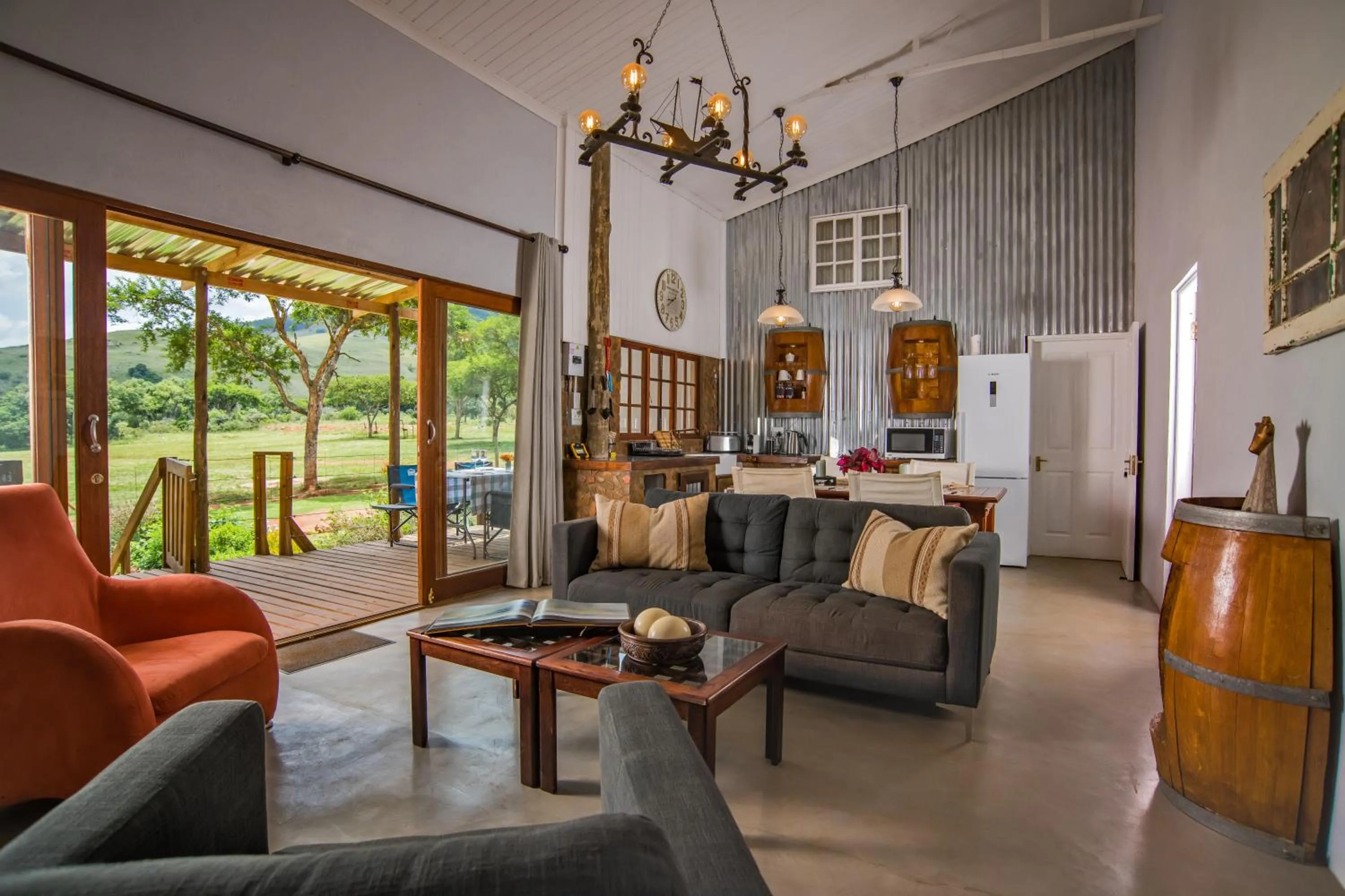 Living room in Caracal Lodge