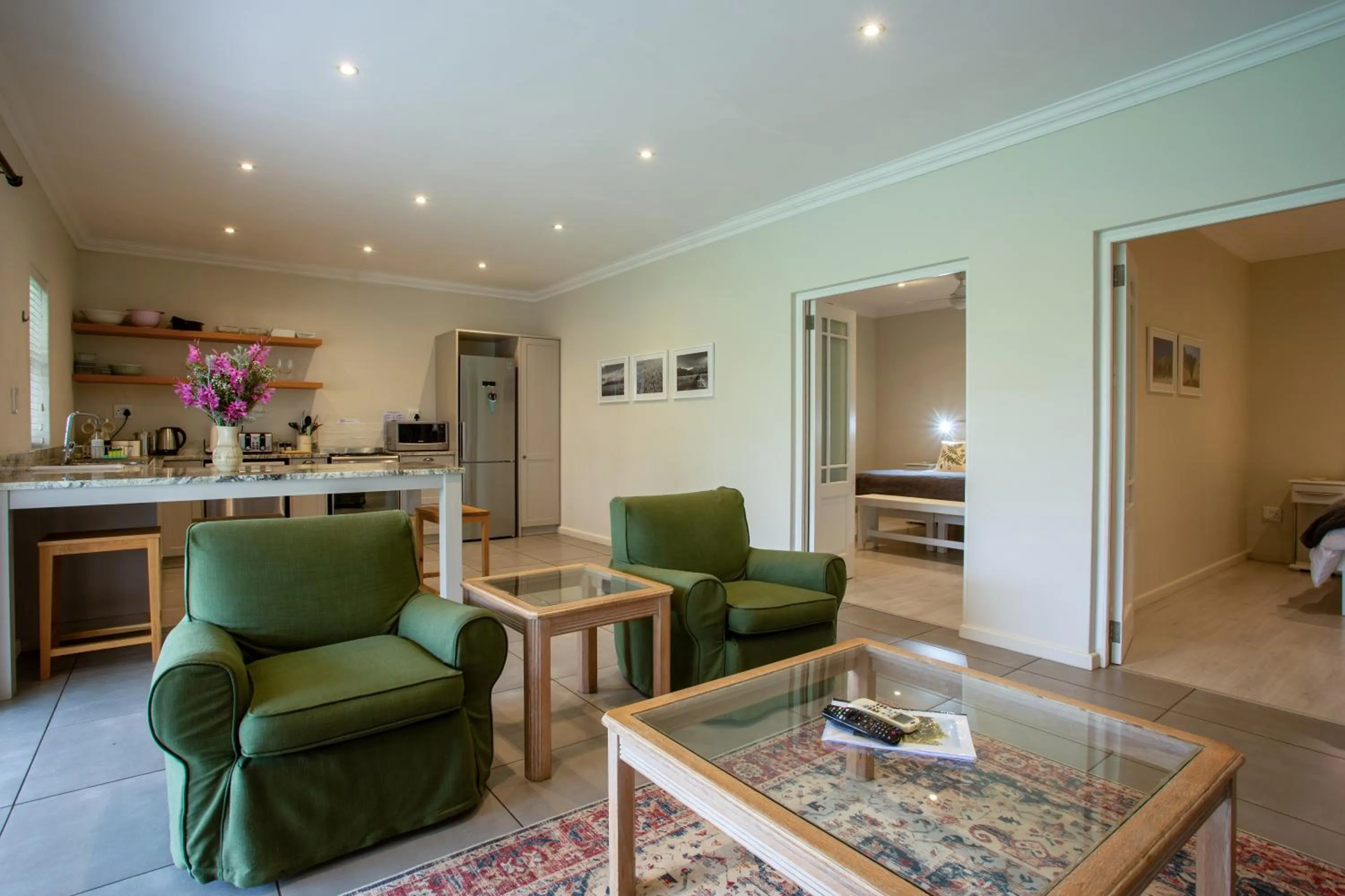 Kitchen or kitchenette in Raptor Rise Farm