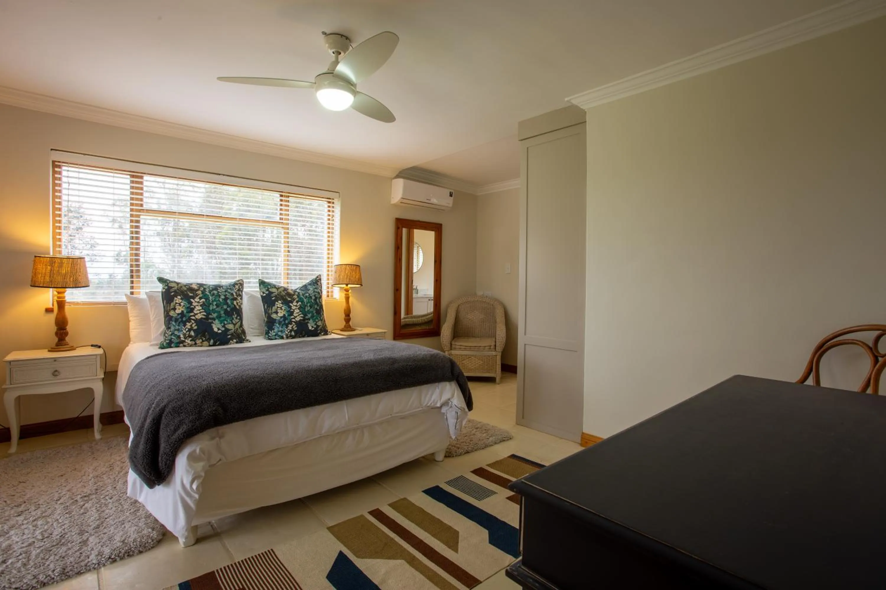 Bedroom, Bed in Raptor Rise Farm