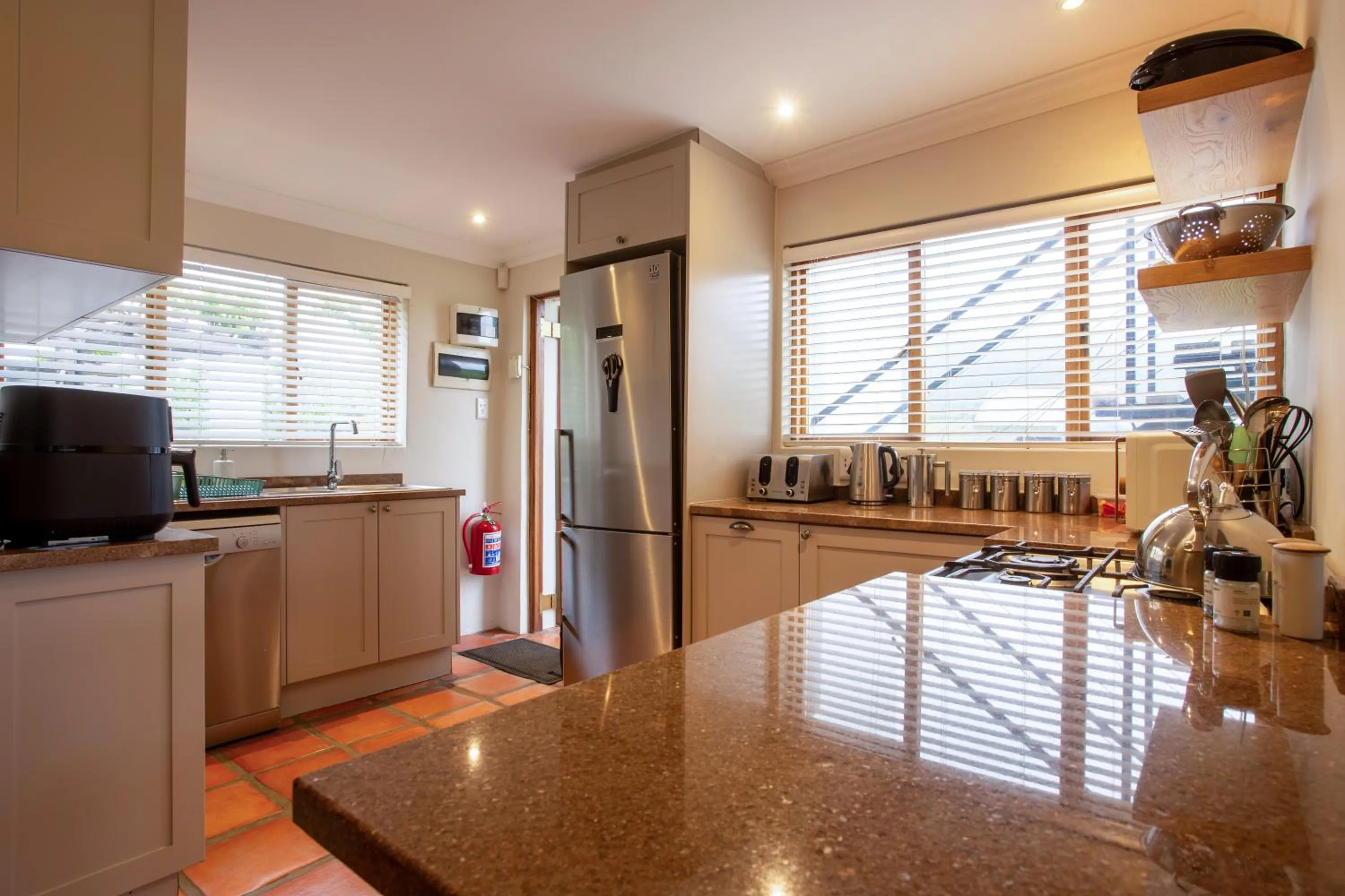 Kitchen or kitchenette in Raptor Rise Farm