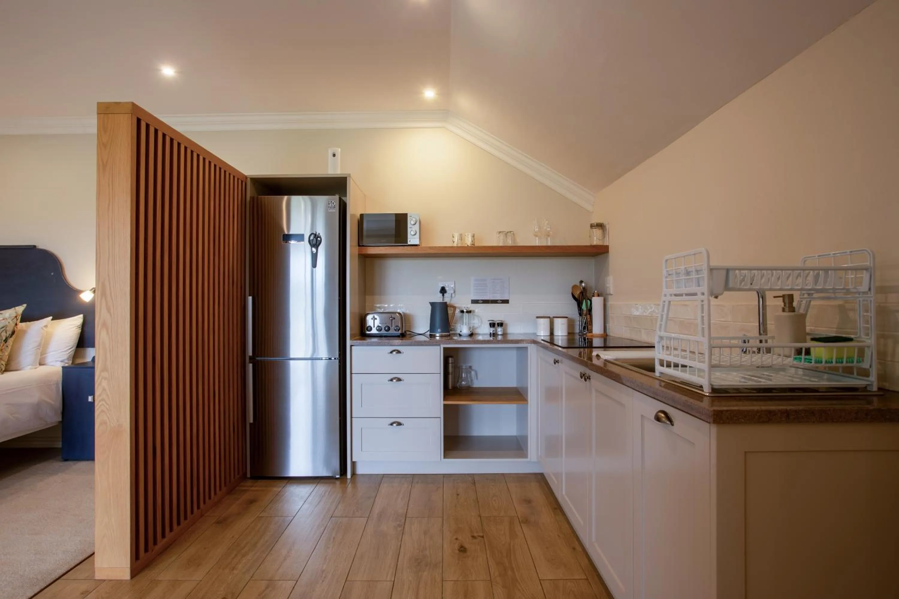 Kitchen or kitchenette in Raptor Rise Farm