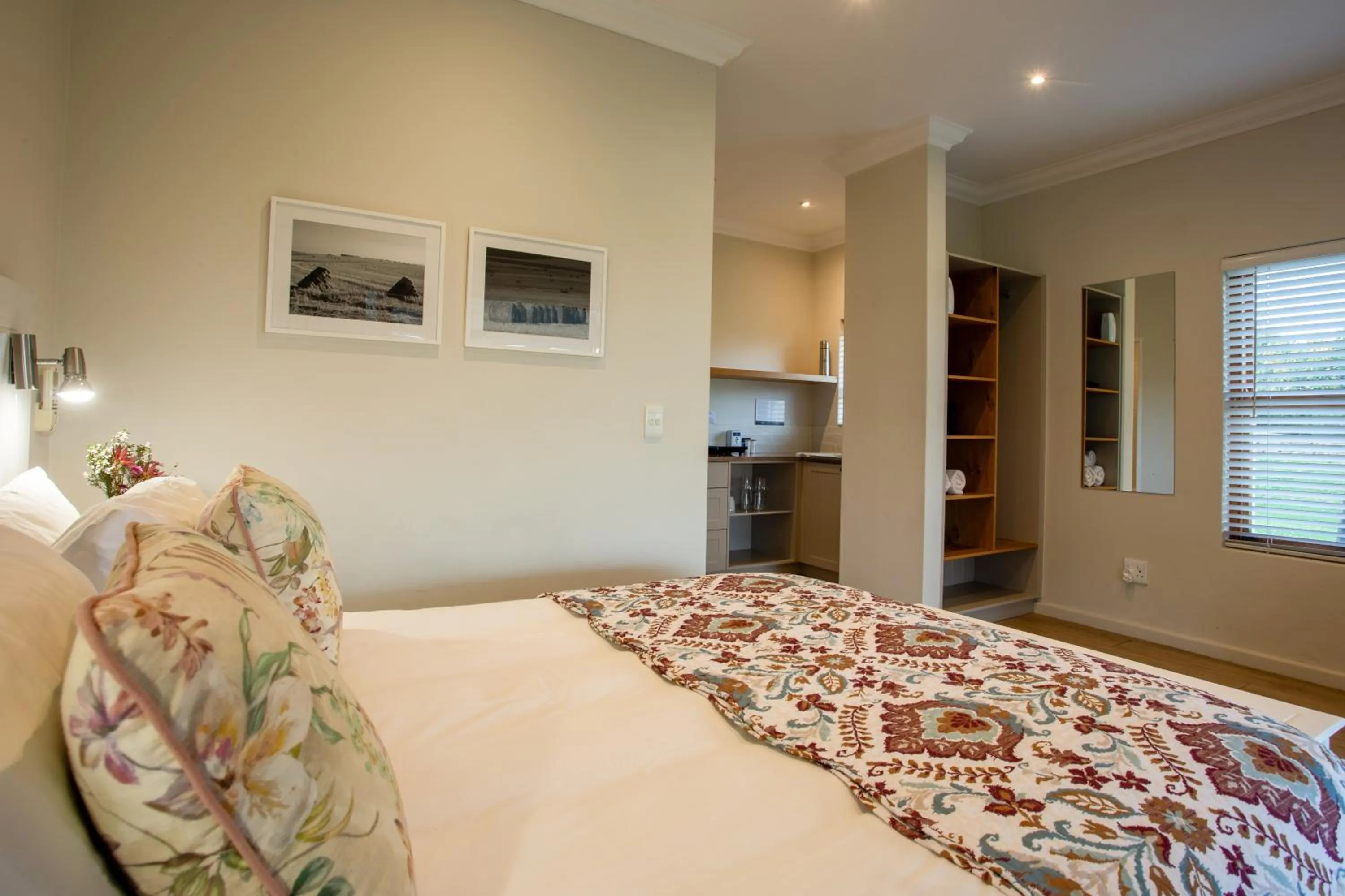 Photo of the whole room, Bed in Raptor Rise Farm