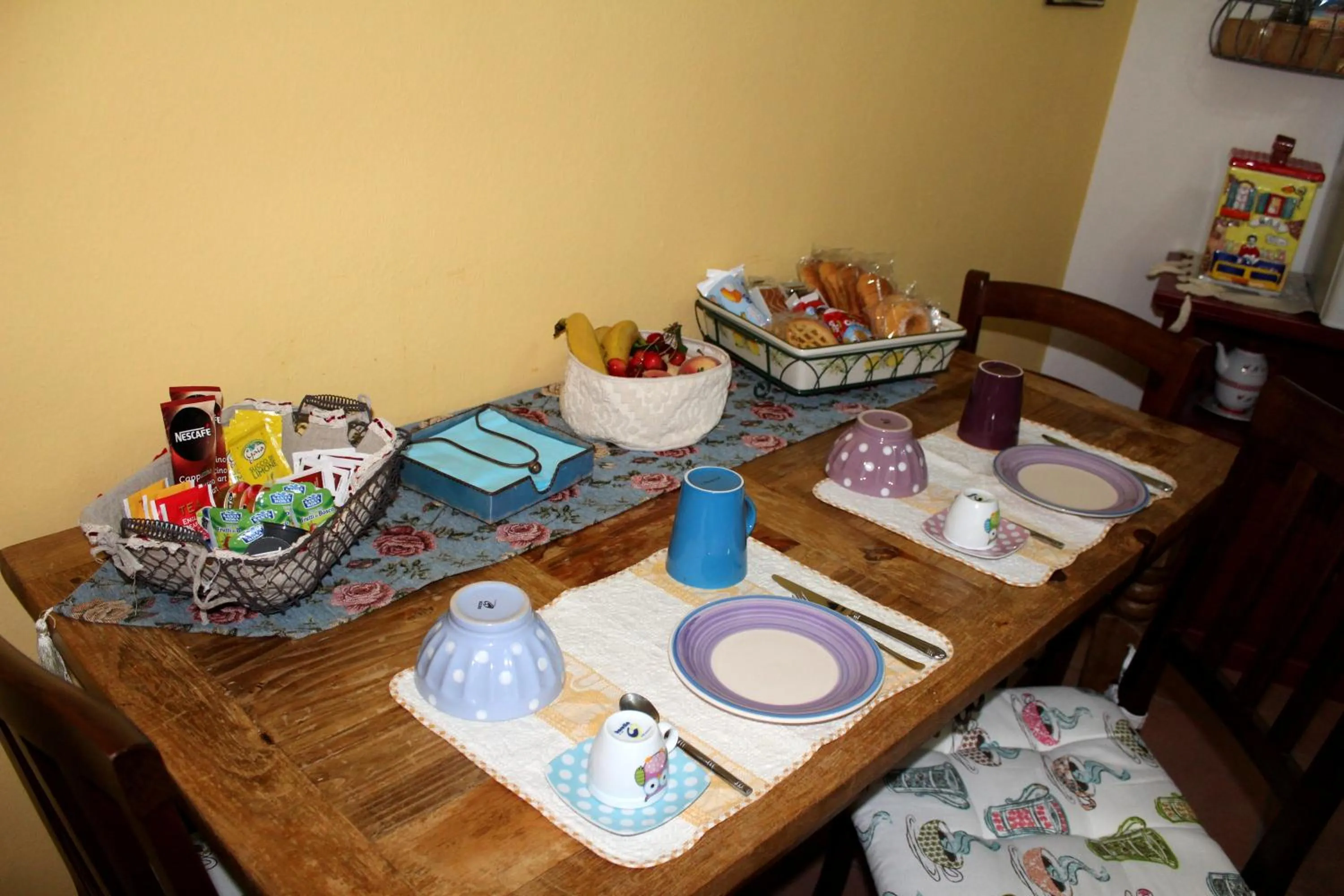 Italian breakfast in Bed And Breakfast Majore