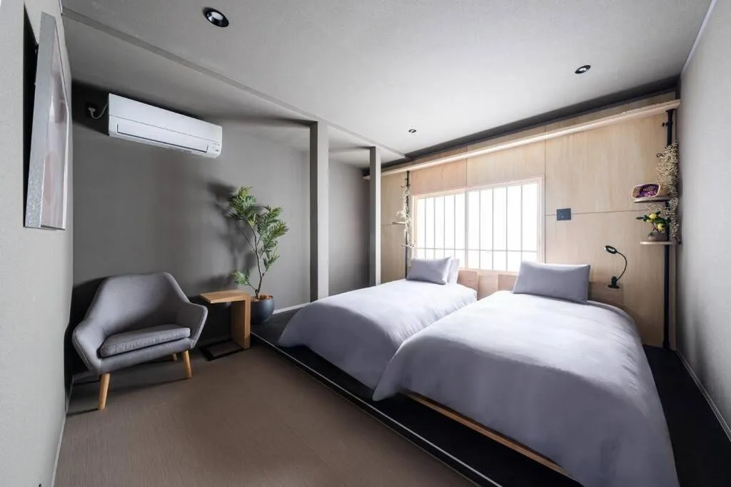 Bed in THE CELESTIAL