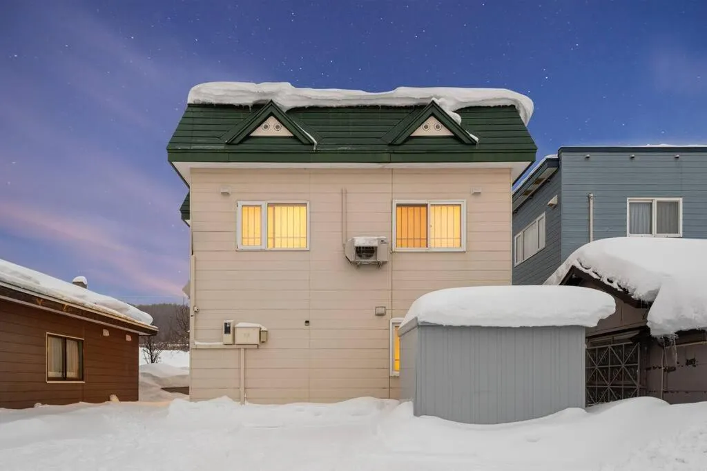 Property building in THE CELESTIAL