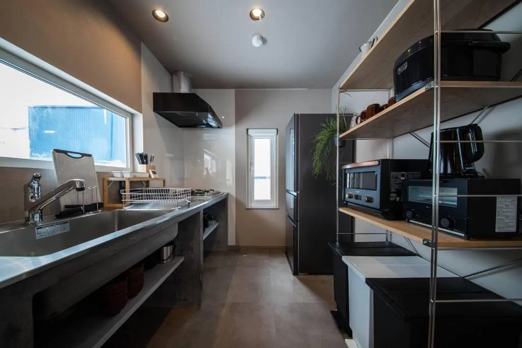 microwave in THE CELESTIAL