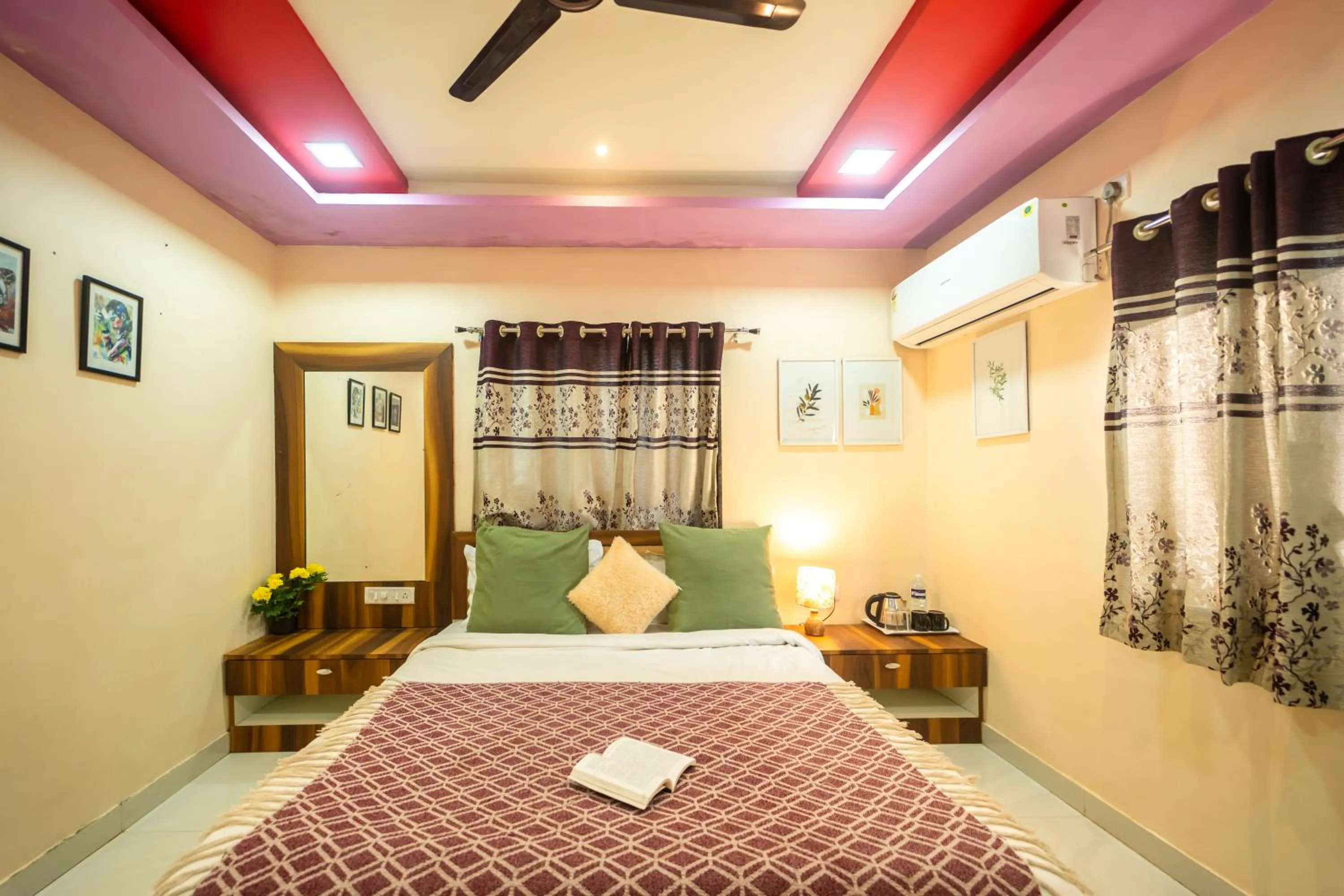 Bed in Strawberry County