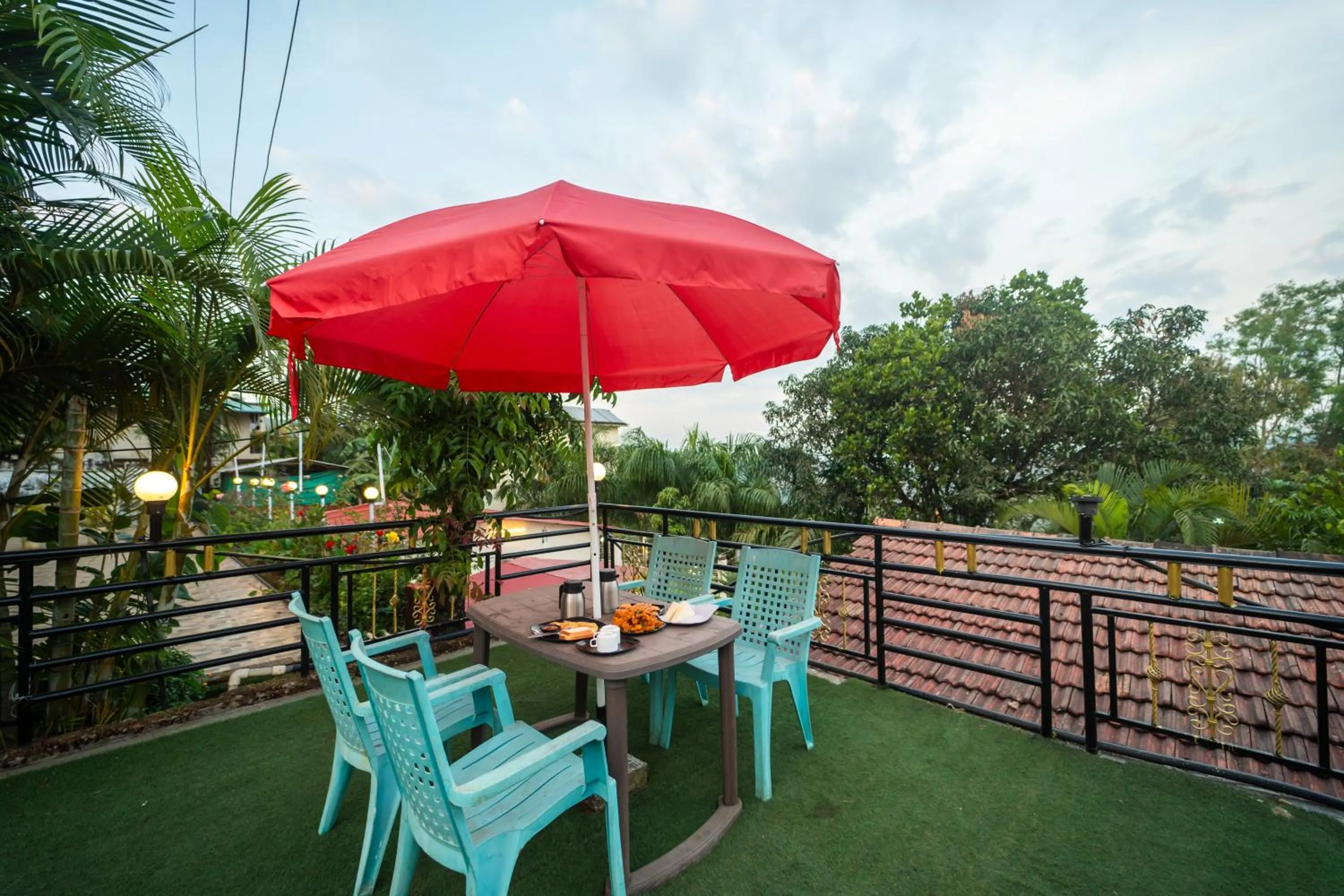 Restaurant/places to eat in Strawberry County