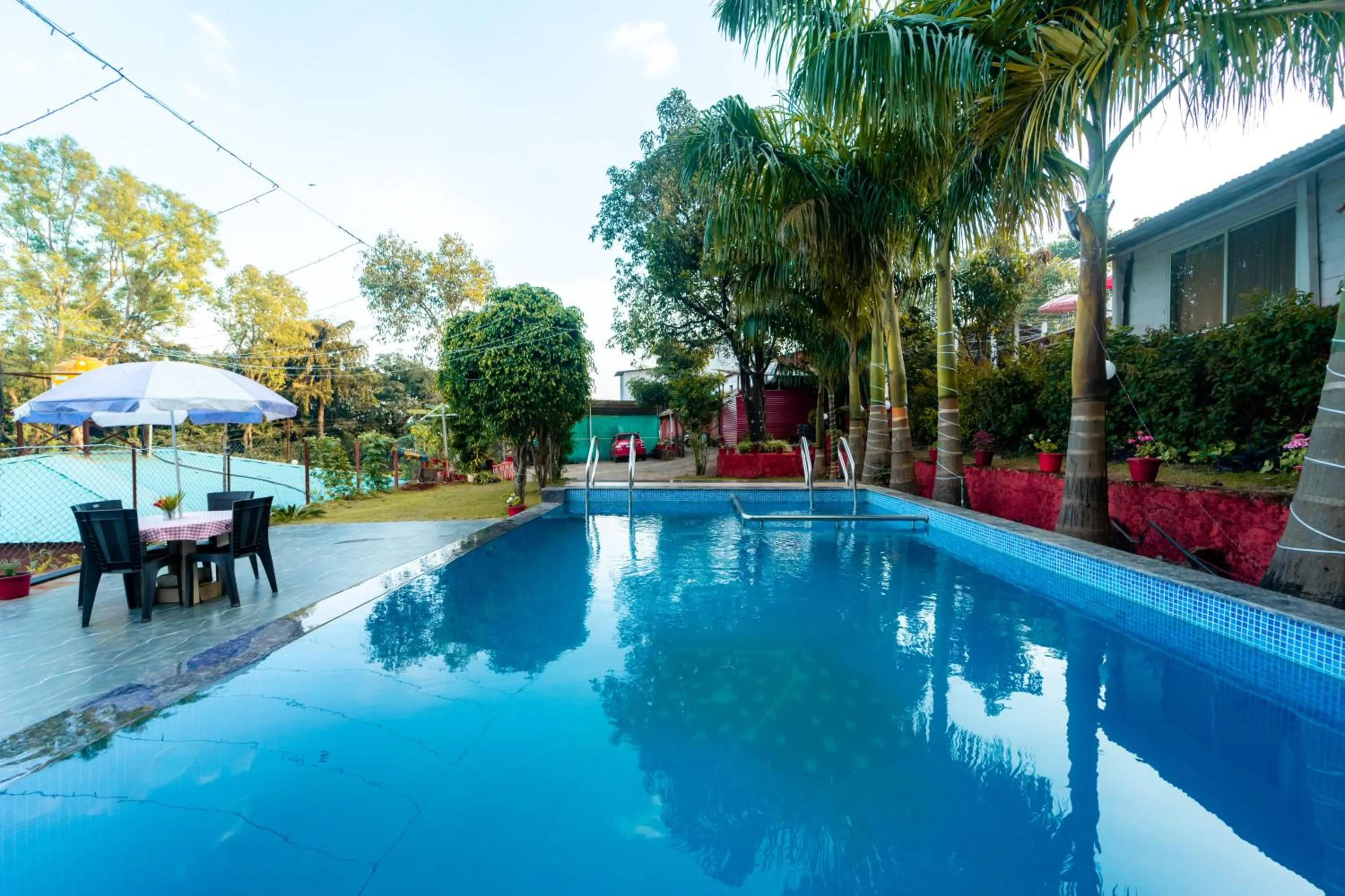 Swimming pool in Strawberry County