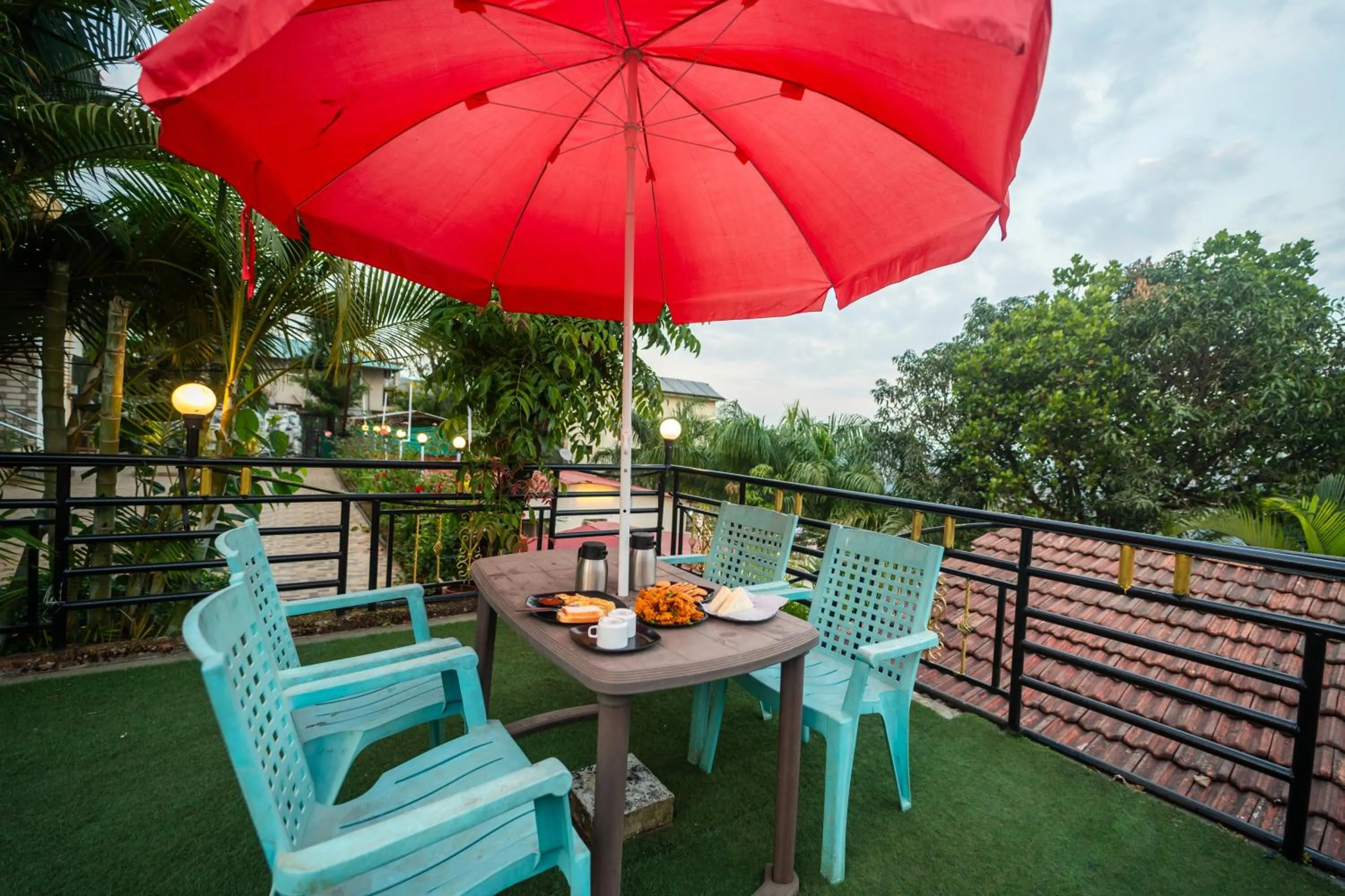 Restaurant/places to eat in Strawberry County