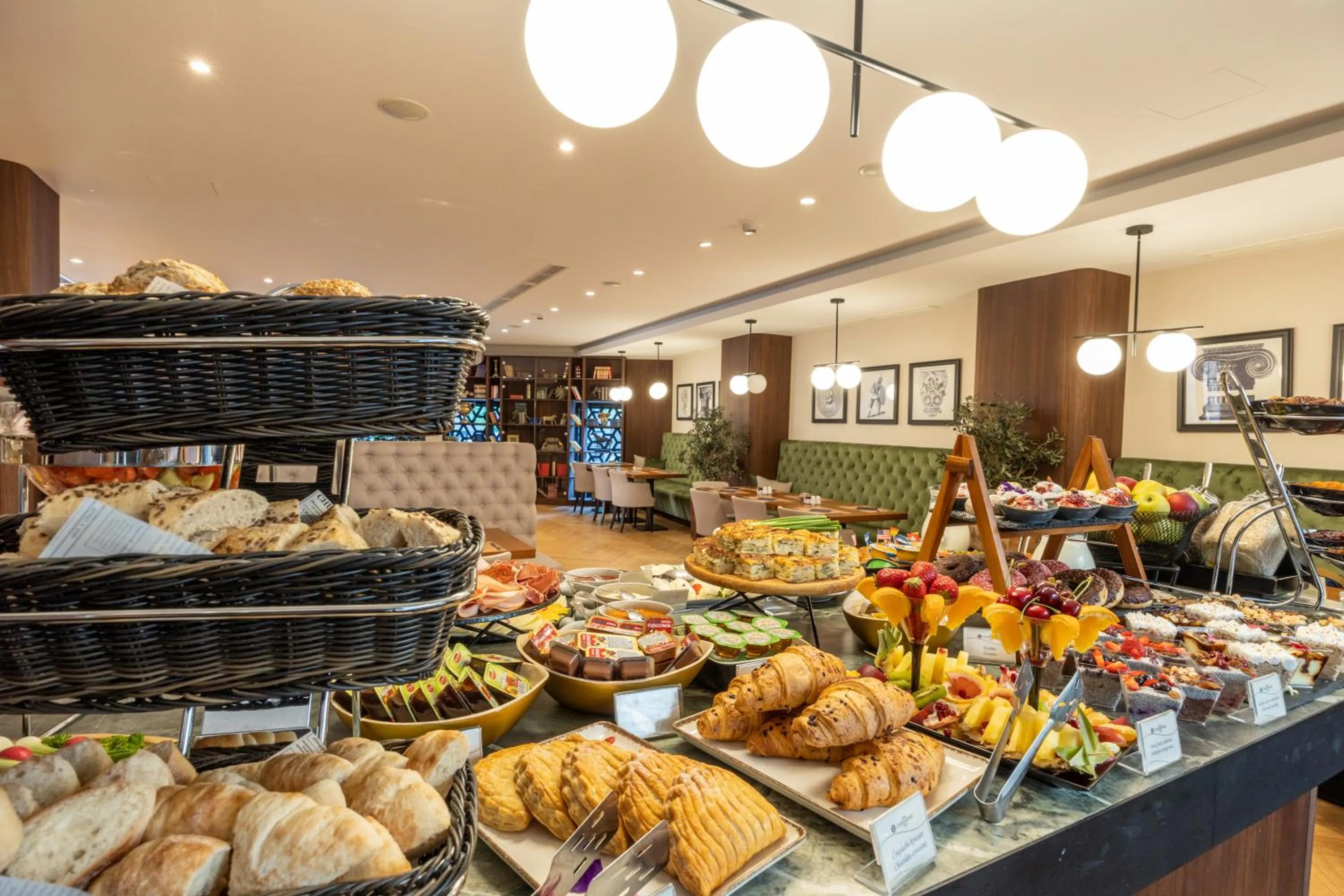 Buffet breakfast in Hotel Constantine the Great