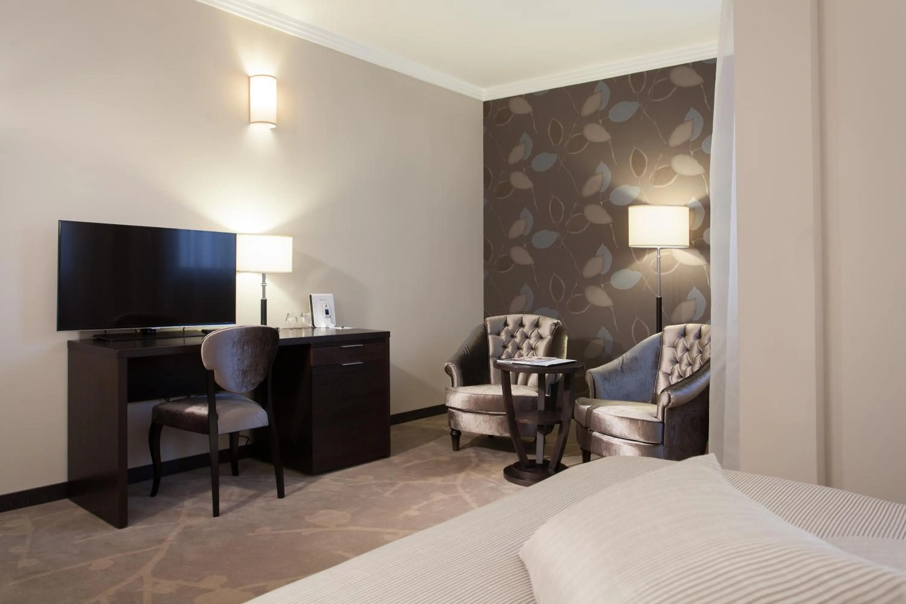 Photo of the whole room, Bed in Hotel Constantine the Great