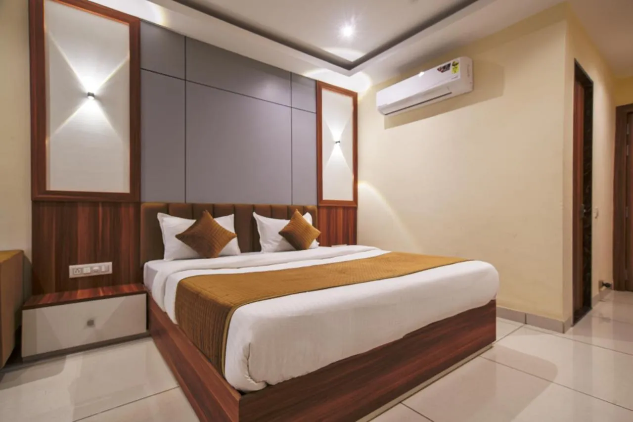 Photo of the whole room, Bed in Radhe Krishna Resort