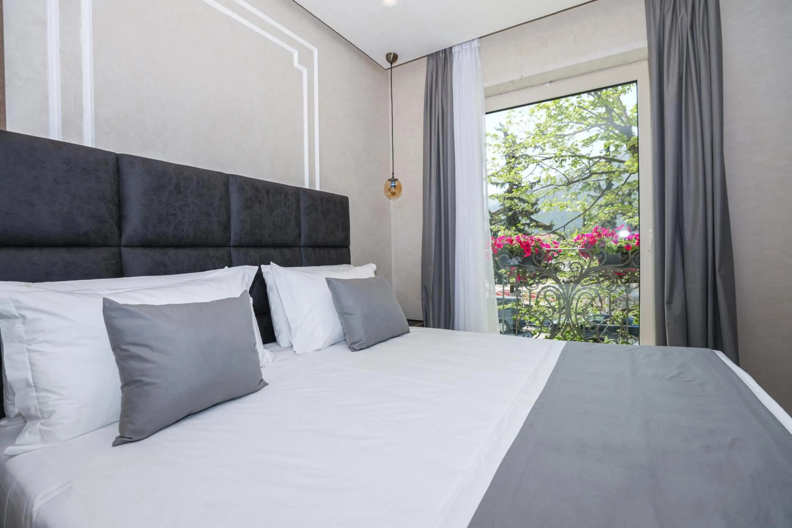 Bed in Hotel Plaza Berat