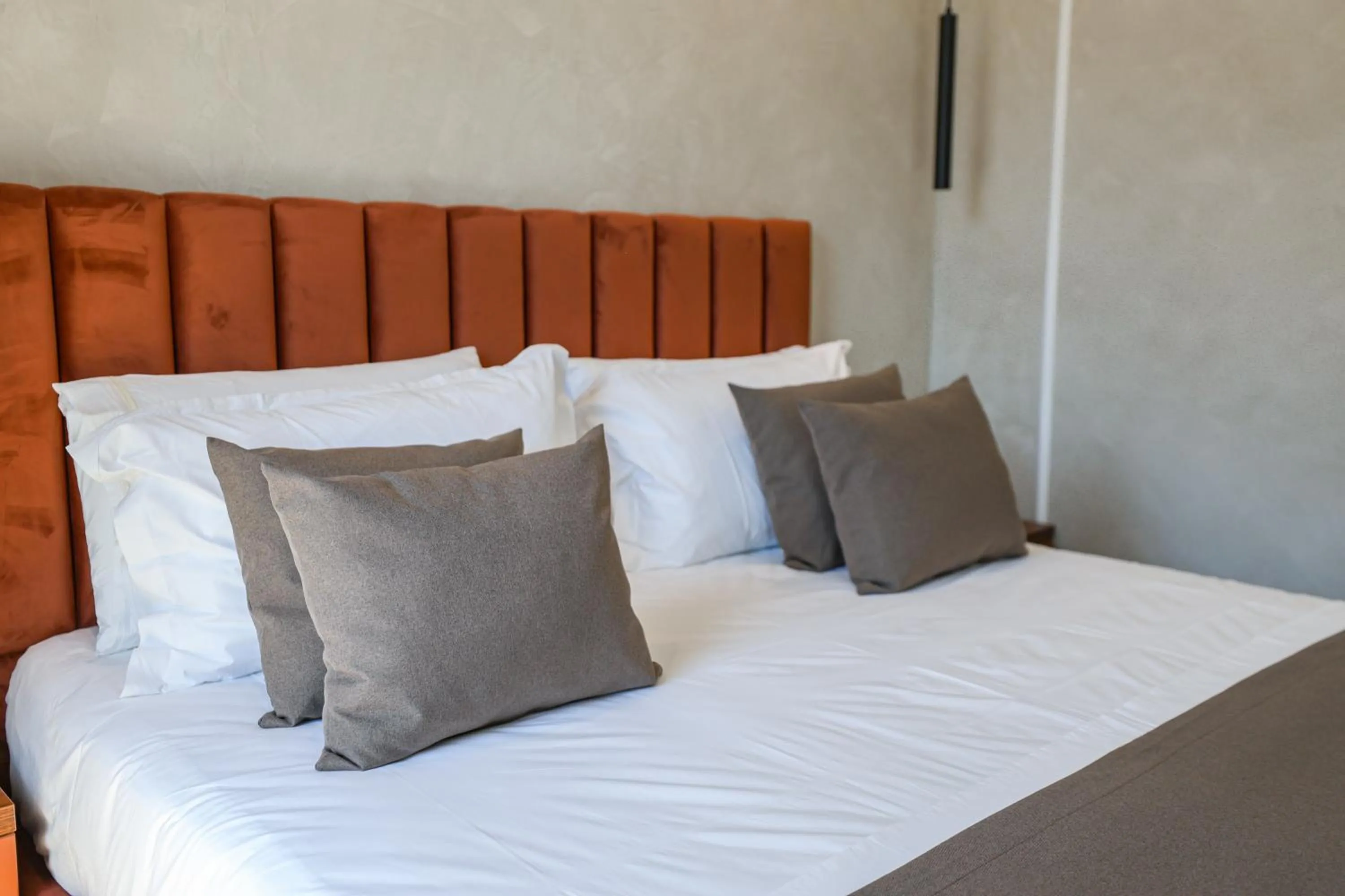 Spring, Bed in Hotel Plaza Berat