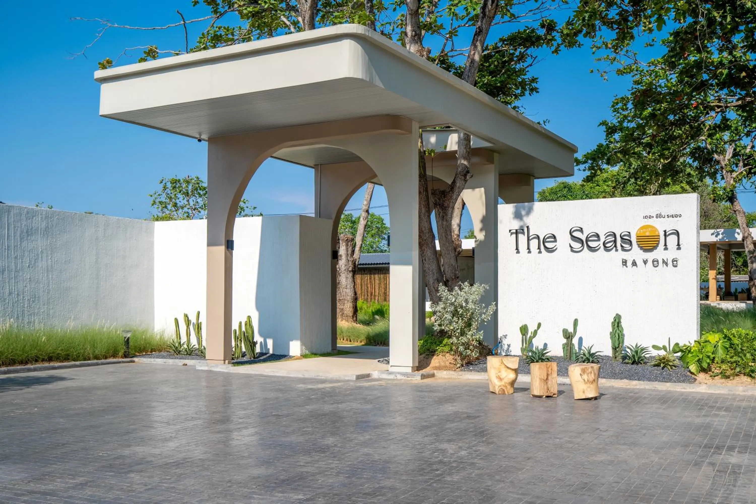 Day in The Season Resort