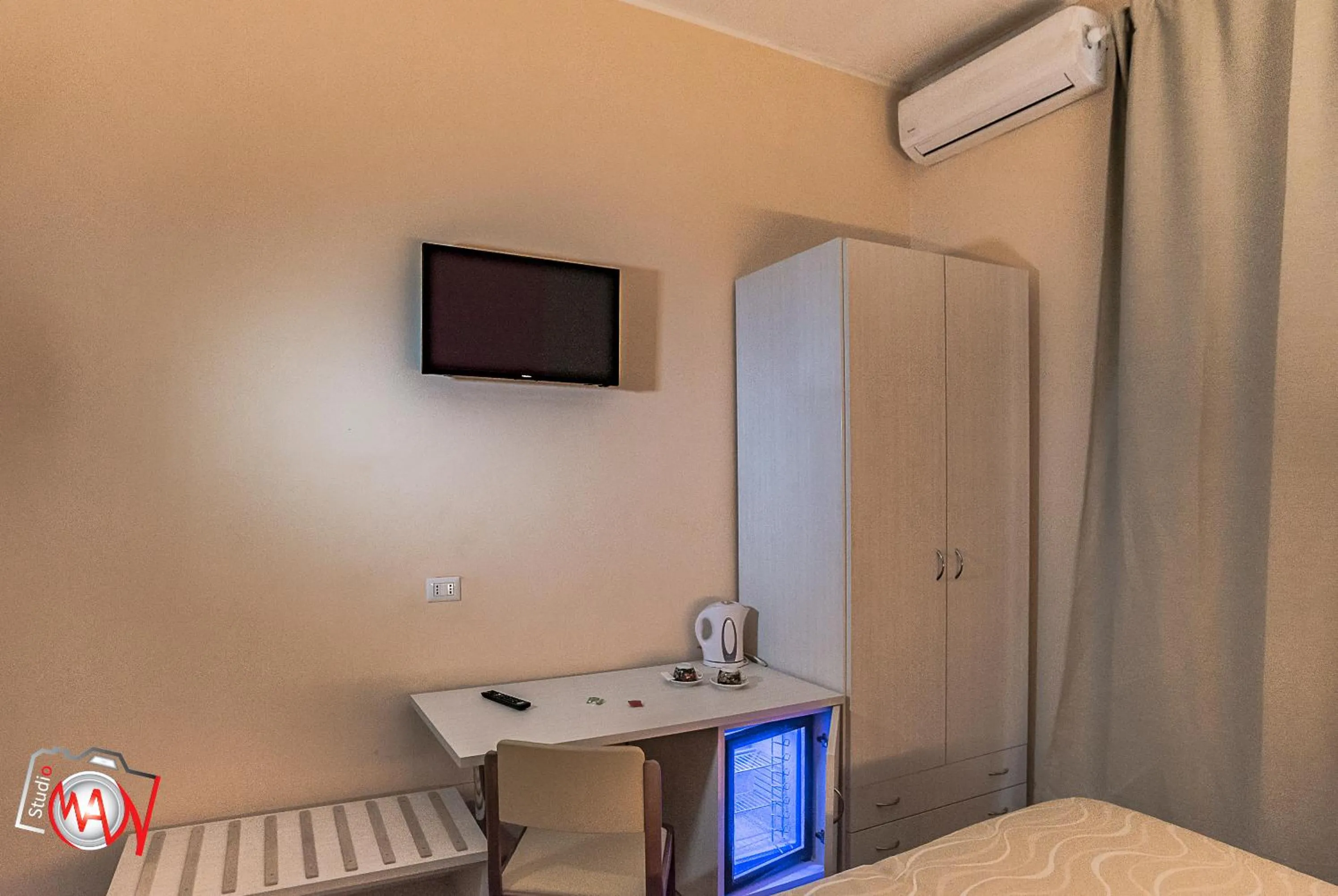 TV and multimedia, Bed in Hotel Moderno