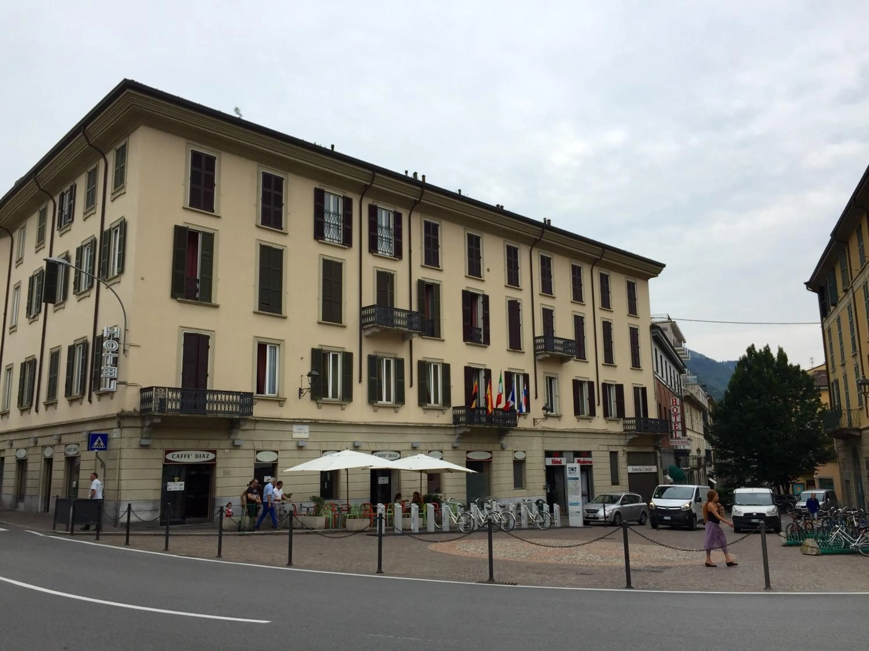 Property building in Hotel Moderno