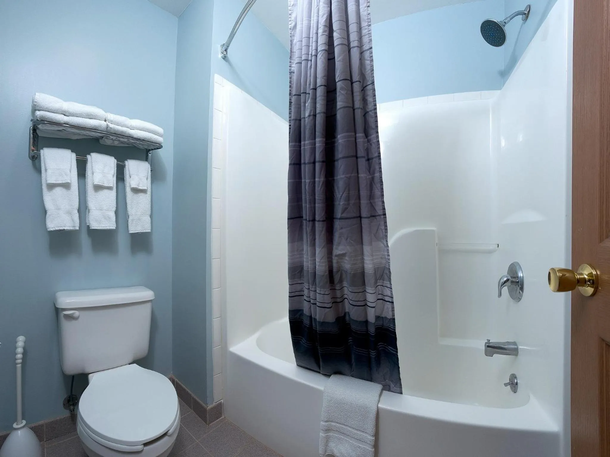 Toilet in Sierra Sands Family Lodge