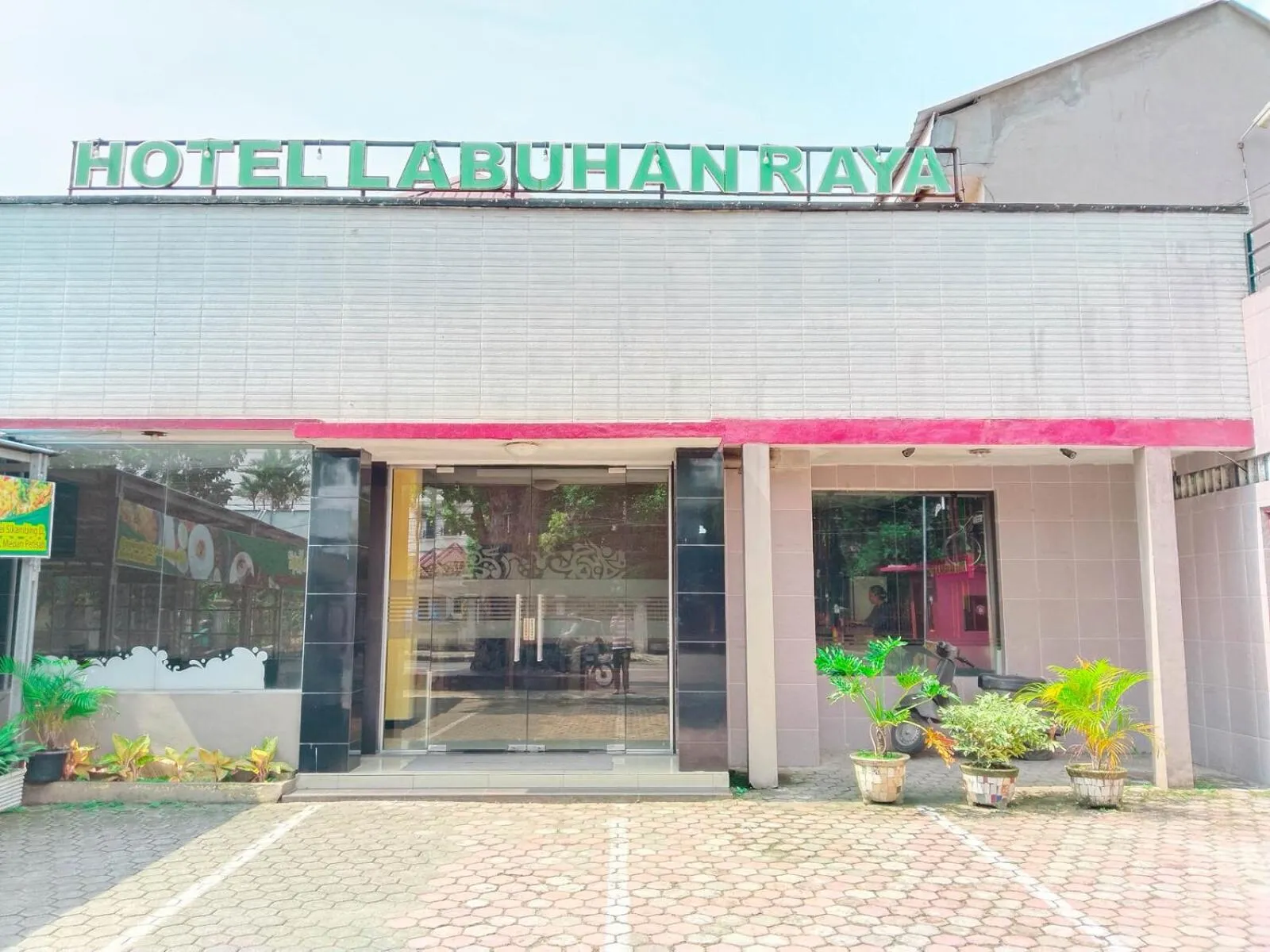 Hotel Labuhan Raya
