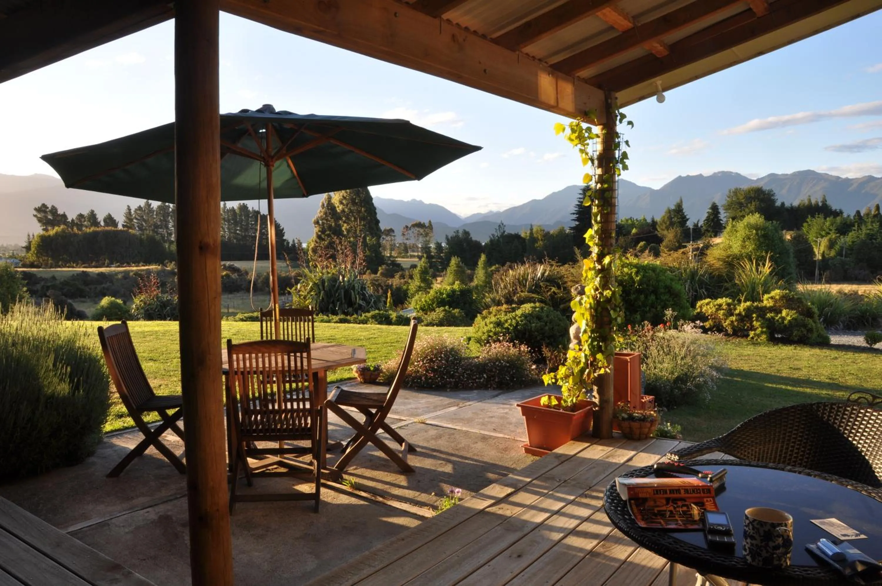 Patio in Blue Thistle Cottages