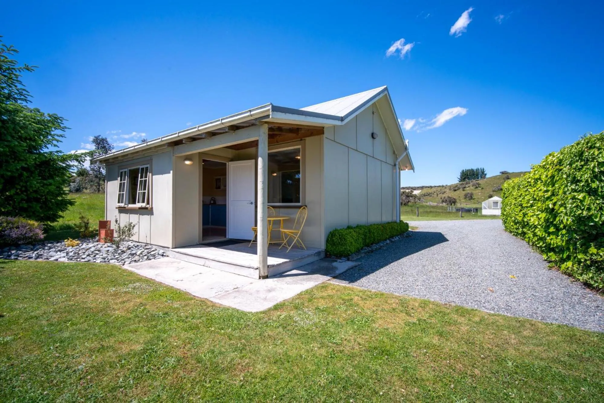 Blue Thistle Cottages